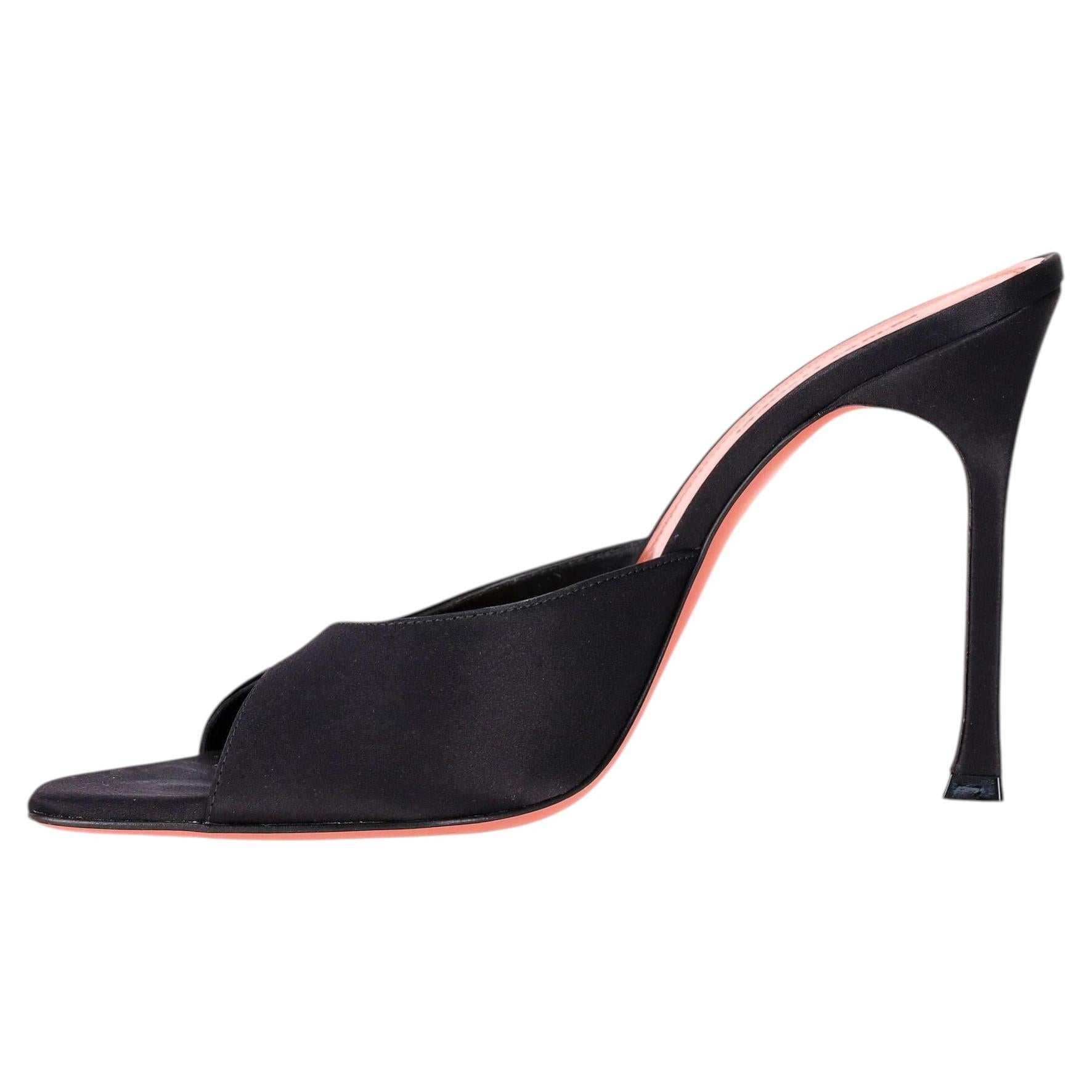 Mules en satin Amina Muaddi Alexa 95
