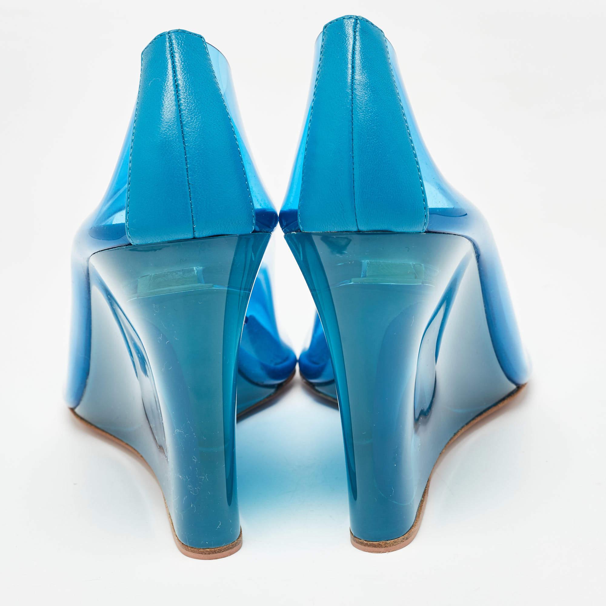 Donna Amina Muaddi - Décolleté con zeppa in PVC blu taglia 38 in vendita