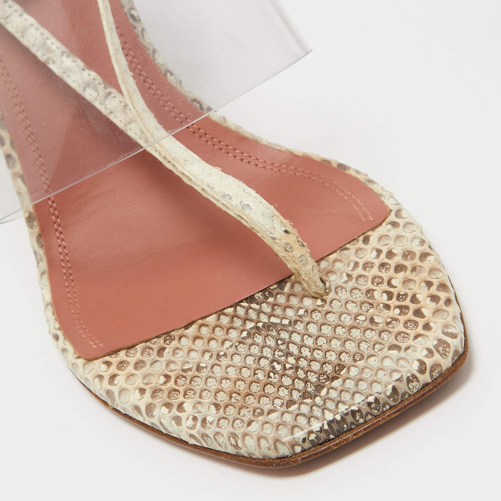 Amina Muaddi Brown/Beige Geprägtes Schlangenleder und PVC Zula Sandalen Größe 40 im Angebot 2