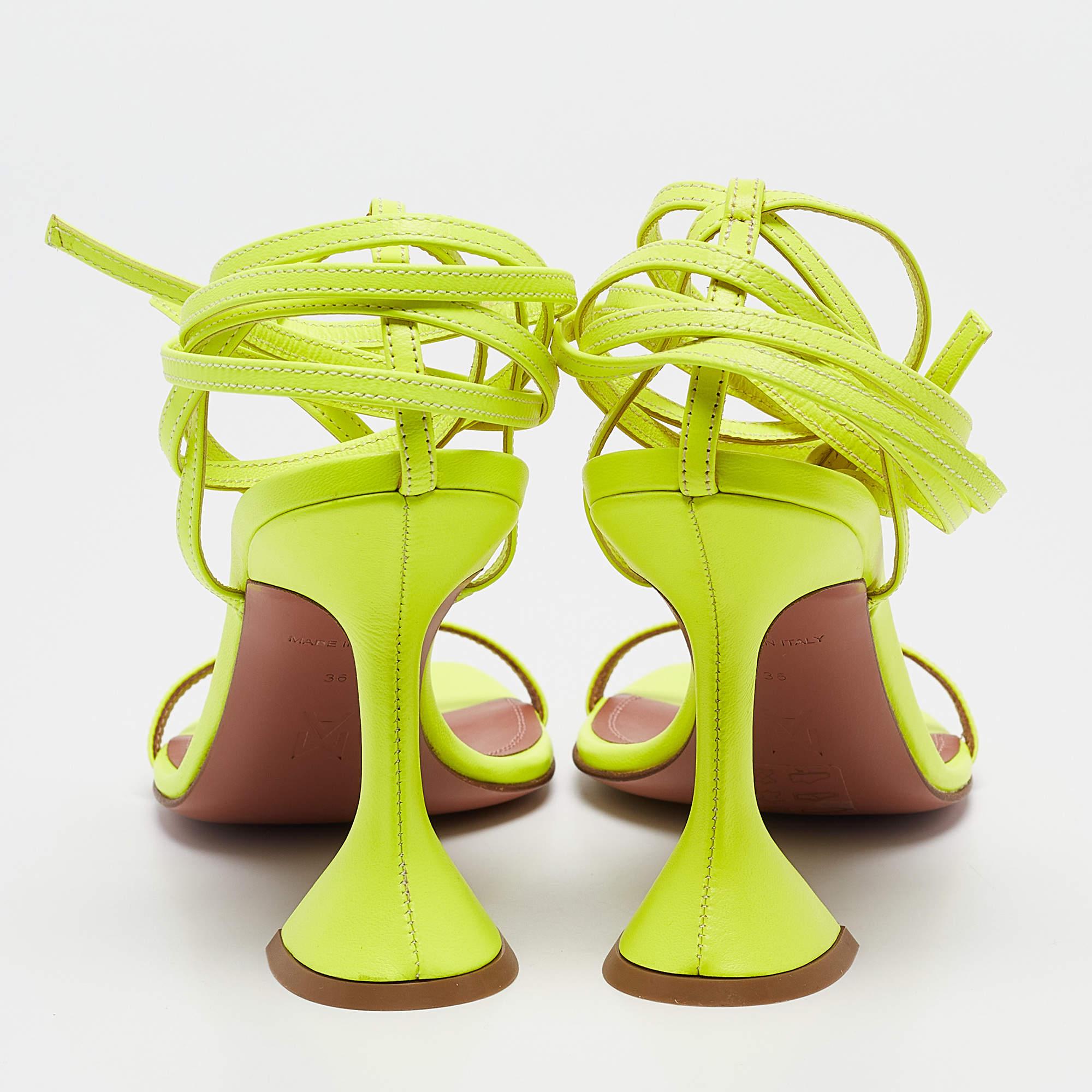 De las mujeres Sandalias con tira al tobillo Amina Muaddi de piel verde Vita talla 36 en venta