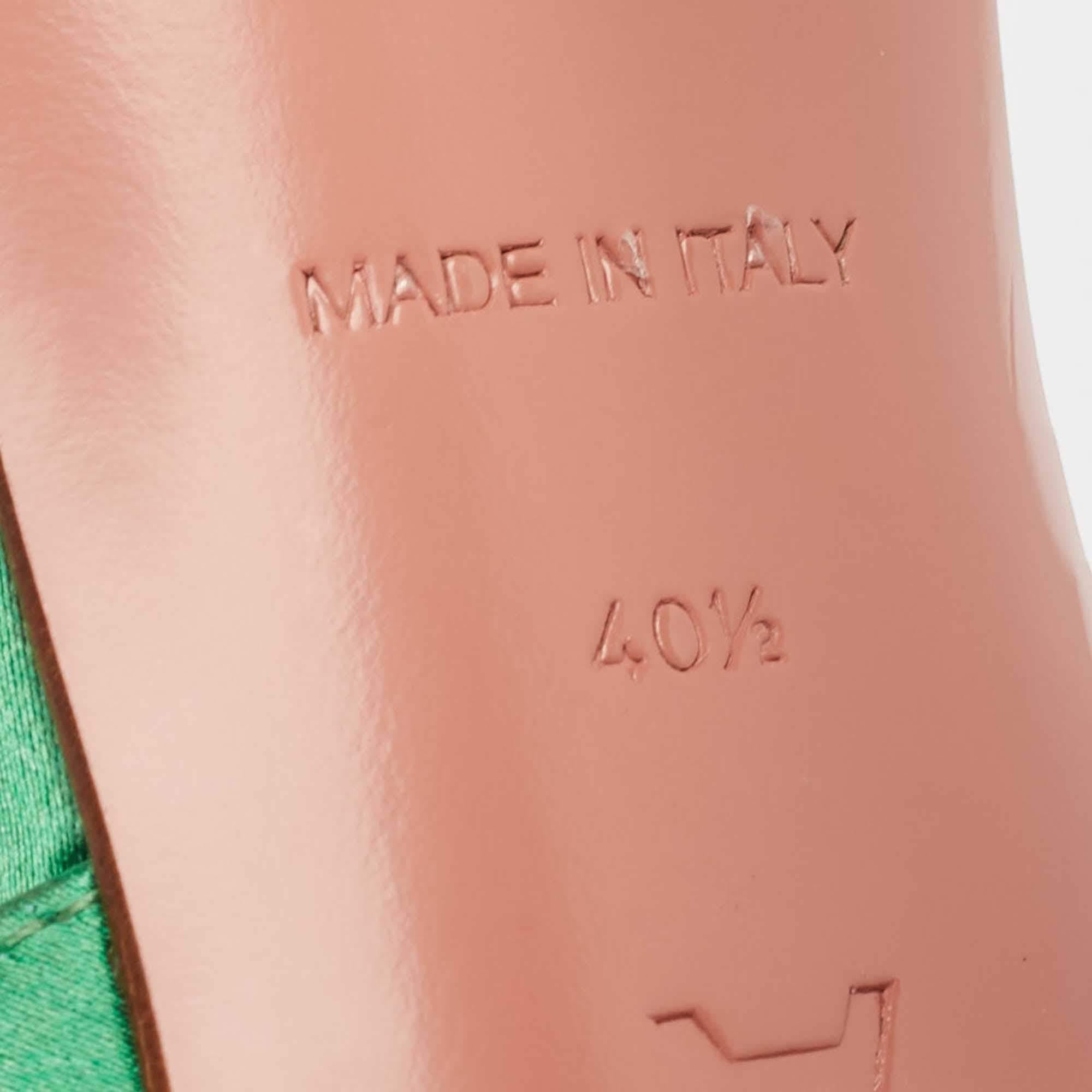 Amina Muaddi Mules à bout pointu en satin vert ornées de cristaux Begum Taille 40,5 2