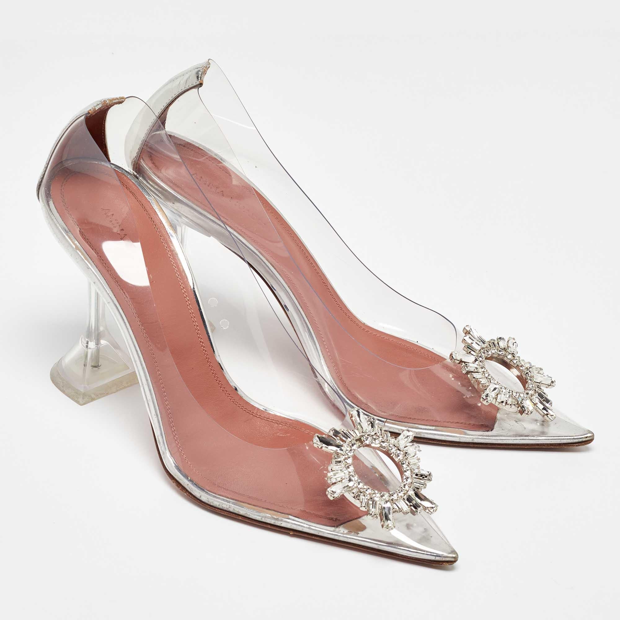 Bombas Amina Muaddi transparentes/plateadas de PVC y piel Begum talla 40 en Bueno estado para la venta en Dubai, Al Qouz 2