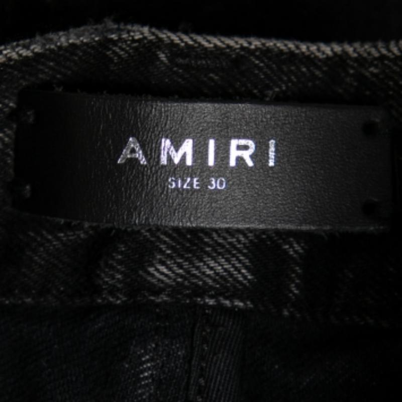 Amiri Black Distressed Contrast Stripe Printed Denim Shorts S Bon état - En vente à Dubai, Al Qouz 2