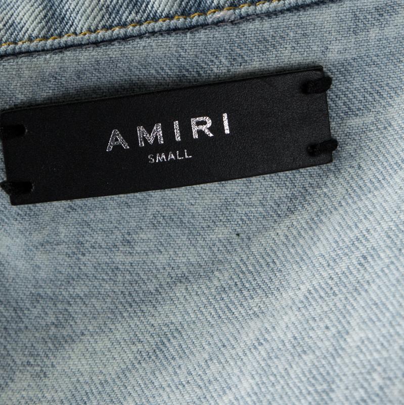 Amiri Bomber en jean bleu délavé à l'acide avec fermeture éclair sur le devant S en vente 1