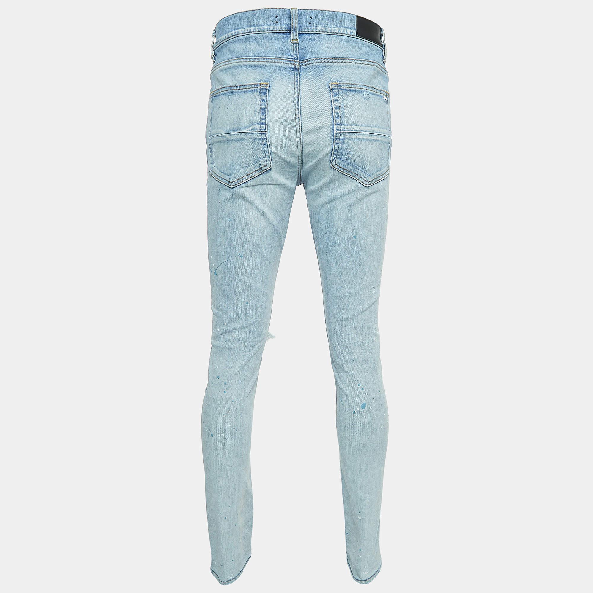 Pick these jeans from Amiri and feel absolutely stylish. They have been skillfully stitched using high-quality fabric and flaunt a superb fit. Pair these jeans with your favorite sneakers as you head out for the day.

