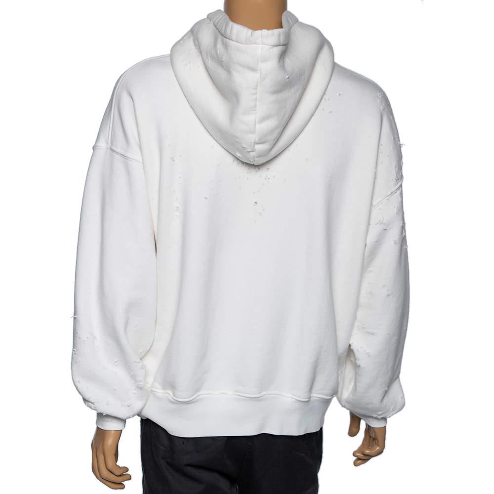 Whether you want to go out on casual outings with friends or just want to lounge around, this Amiri hoodie is a versatile piece and can be styled in many ways. It has been made using high-grade materials and the creation will go well with basic