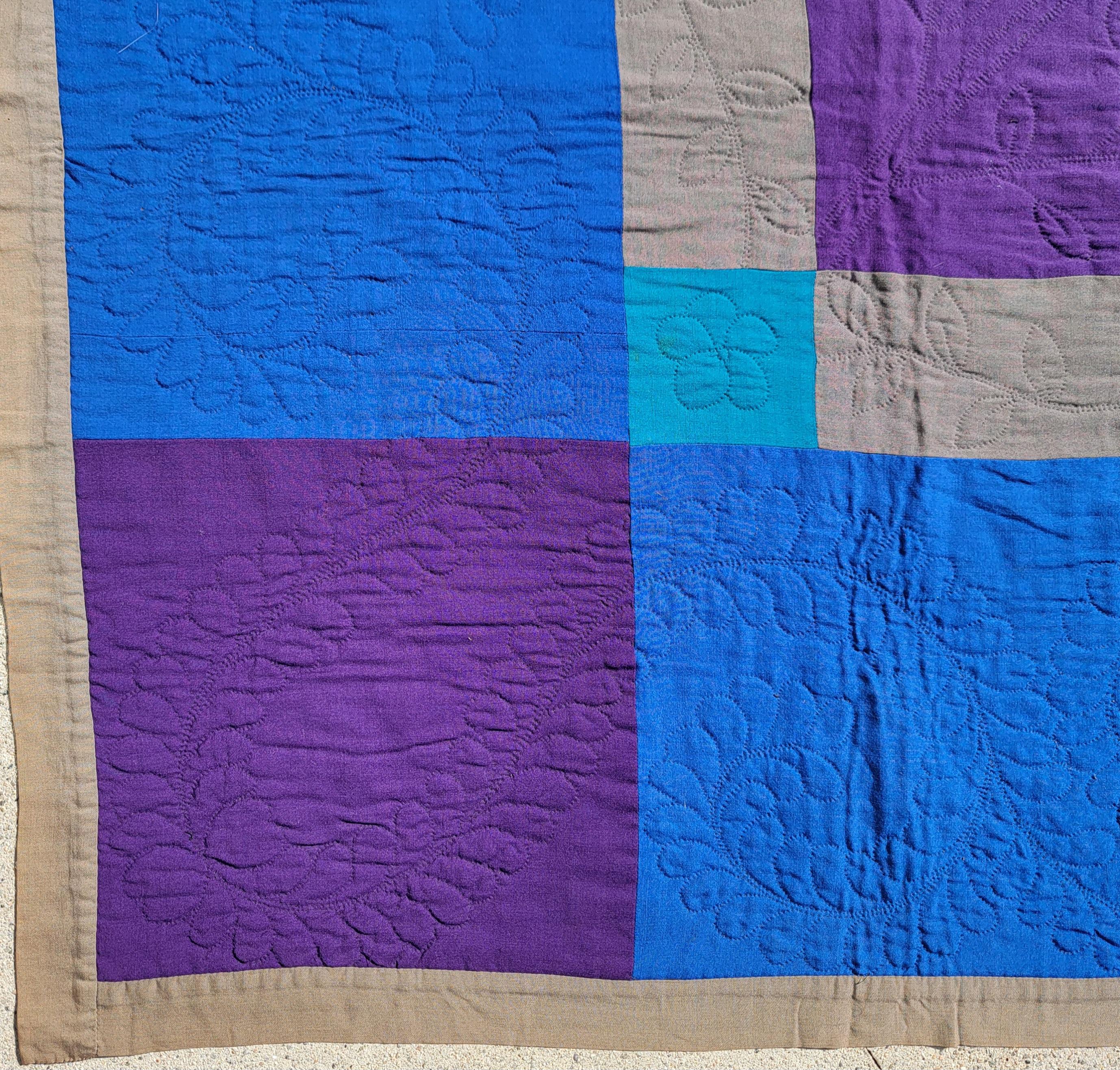 Amish All Wool Lancaster Co. Pa Diamond in A Square Quilt In condizioni buone in vendita a Los Angeles, CA
