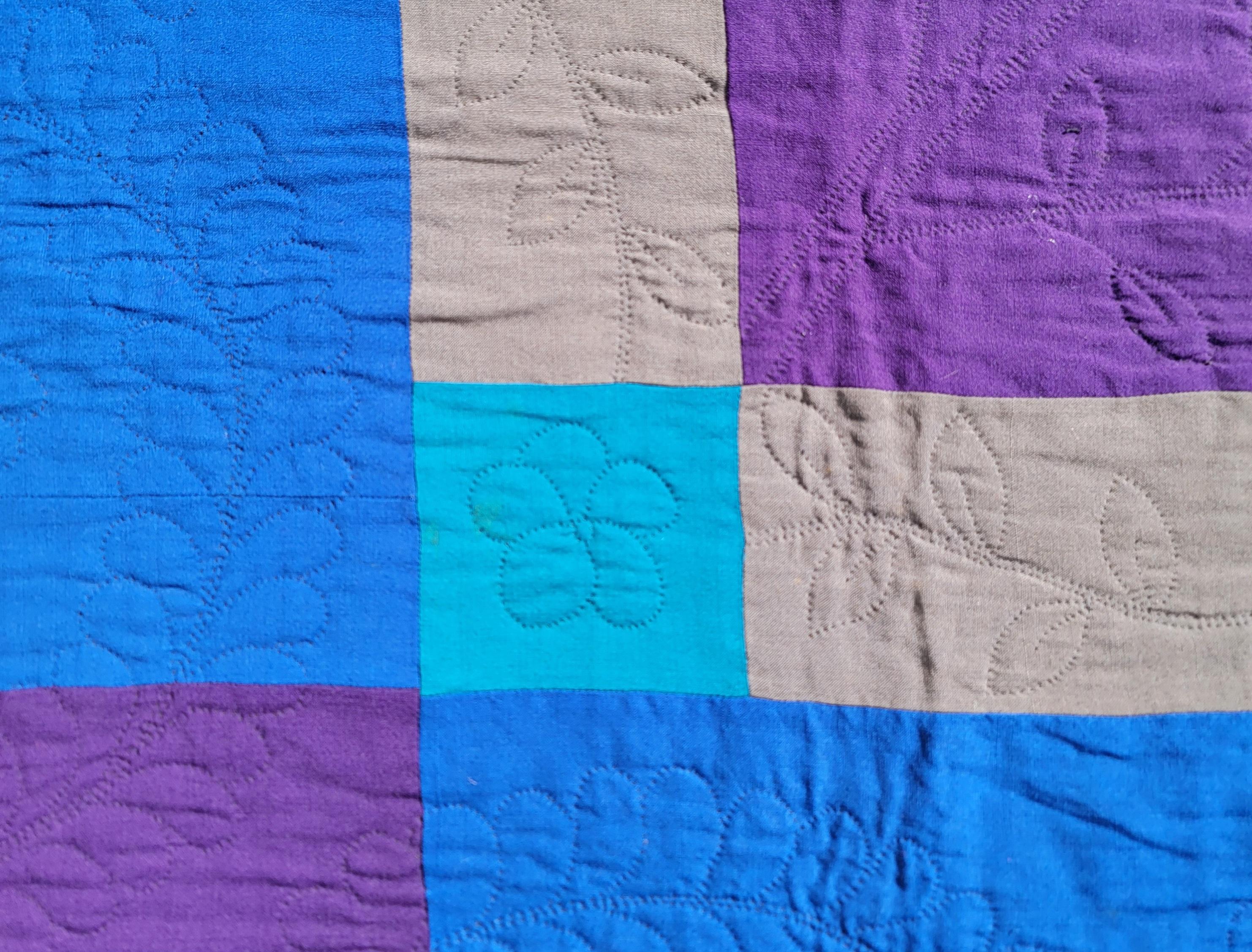 Inizio XX secolo Amish All Wool Lancaster Co. Pa Diamond in A Square Quilt in vendita
