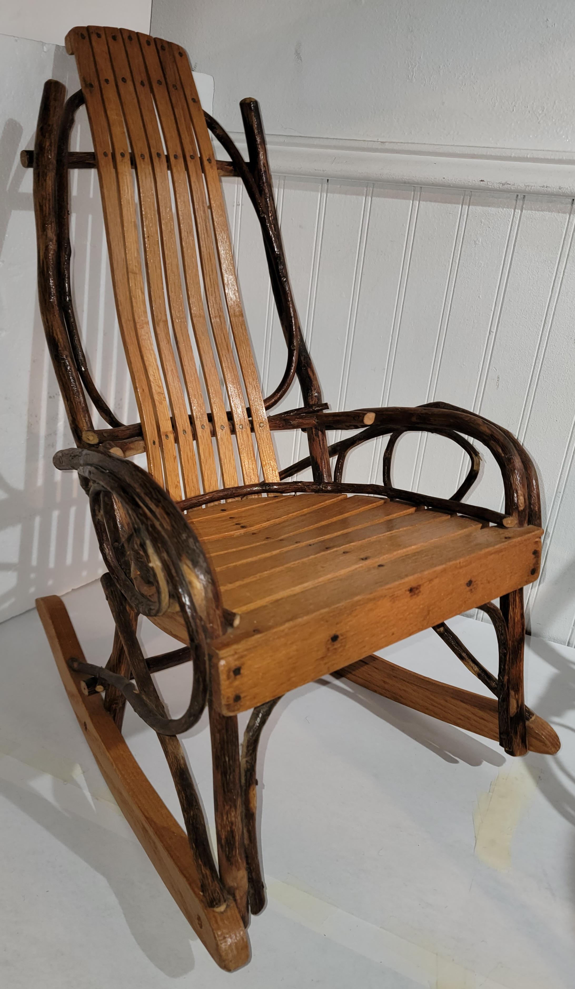 Amish Children's Rocking Chairs From Lancaster, Pa.-3 In Good Condition In Los Angeles, CA