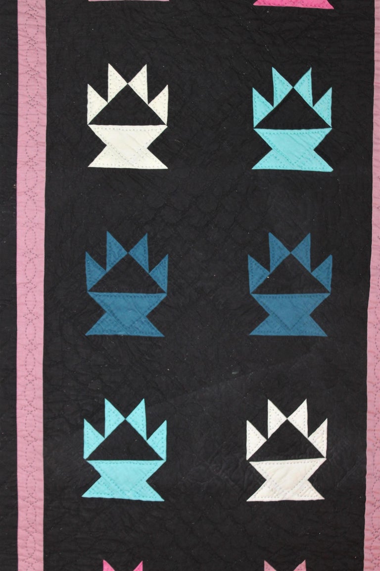 Amish Holmes Co., Ohio Craddle Quilt For Sale at 1stDibs