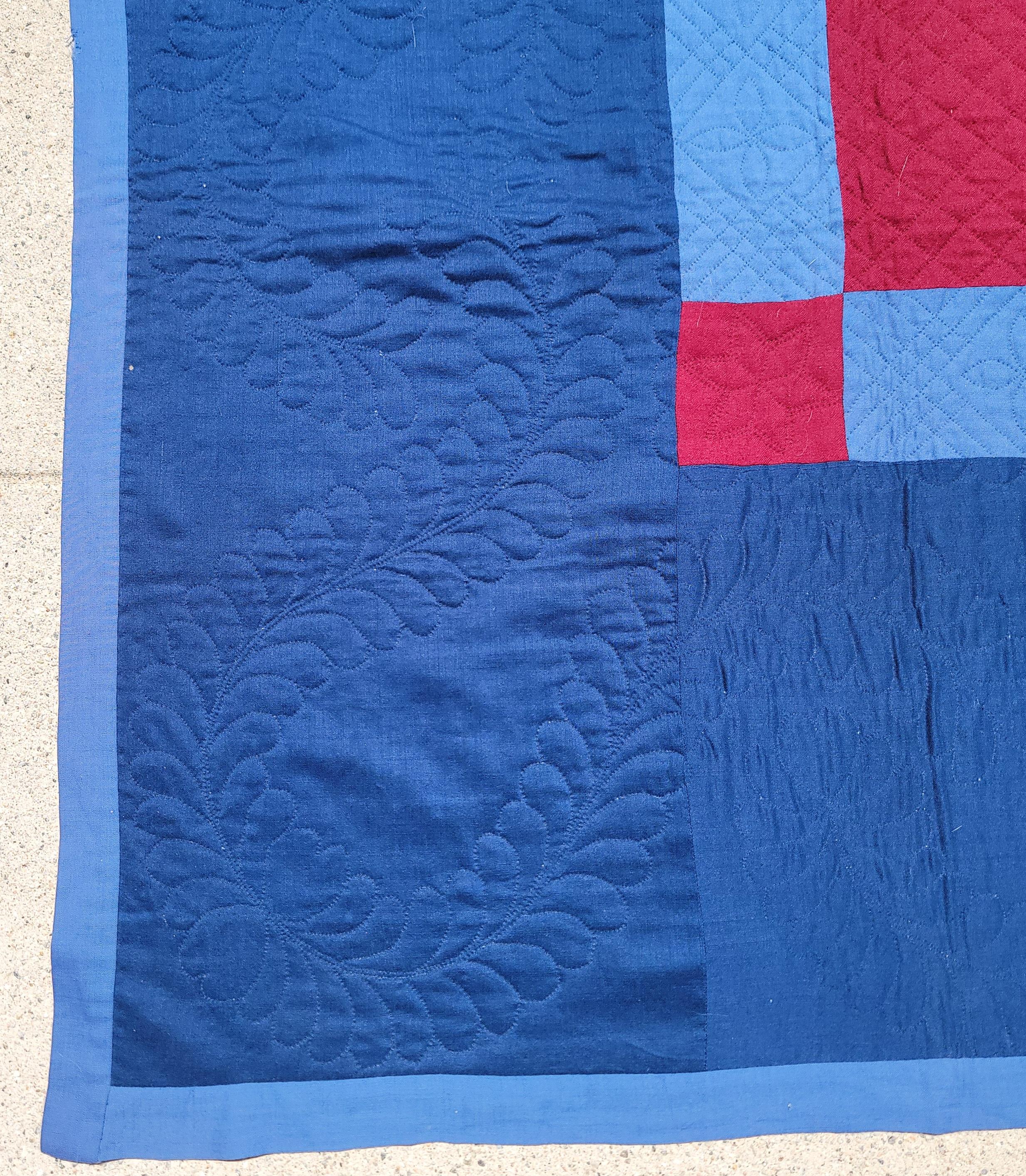 Diese erstaunliche frühen Amish Lancaster County, Pennsylvania alle Wolle Bars Quilt ist in gutem Zustand.beachten Sie die roten und blauen Balken ist recht selten und nicht typisch Amish colors.very fein und komplizierte Quilten als gut. Das ist