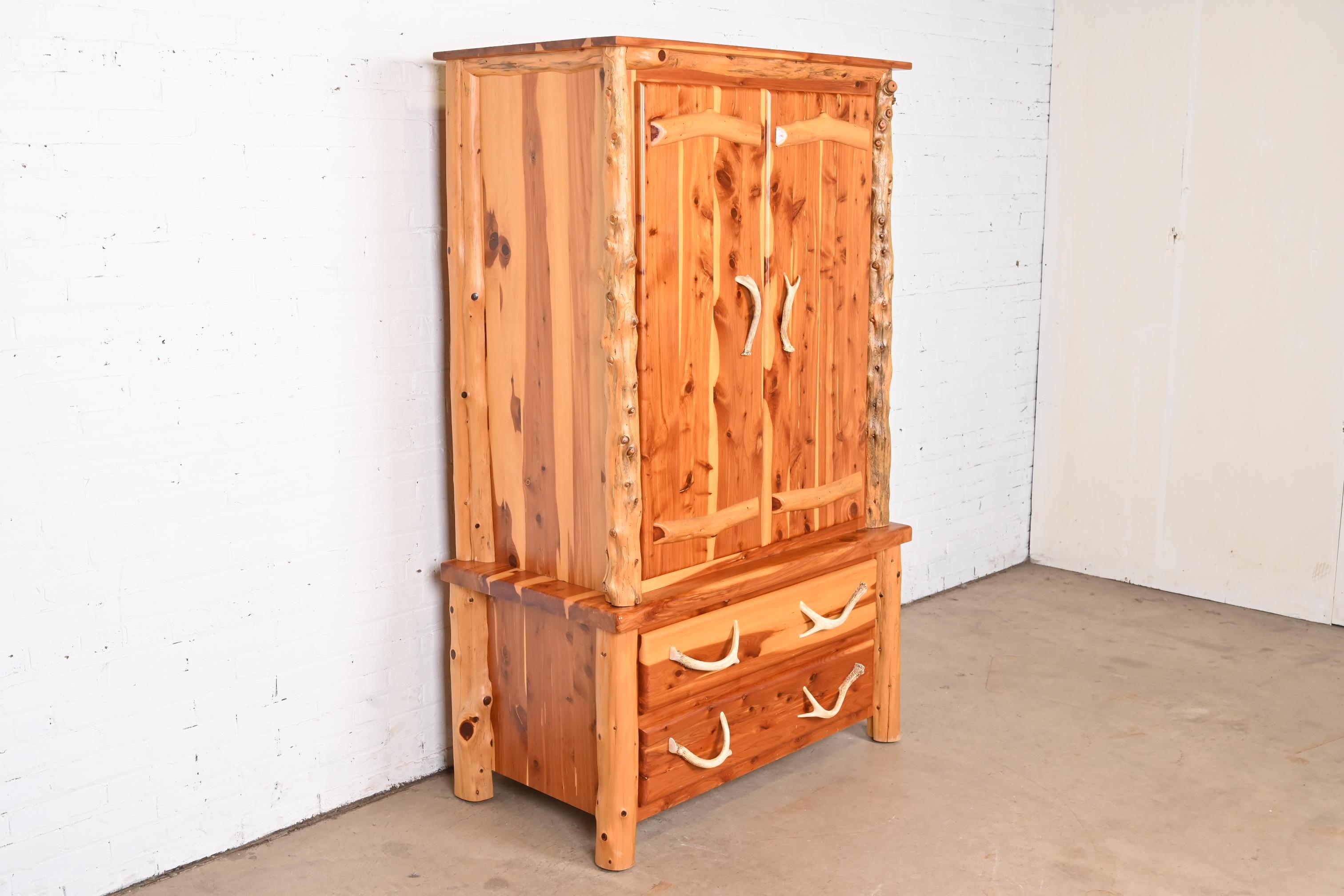 Amish Made Handcrafted Rustic Lodge Cedar and Faux Antler Armoire Dresser In Good Condition For Sale In South Bend, IN