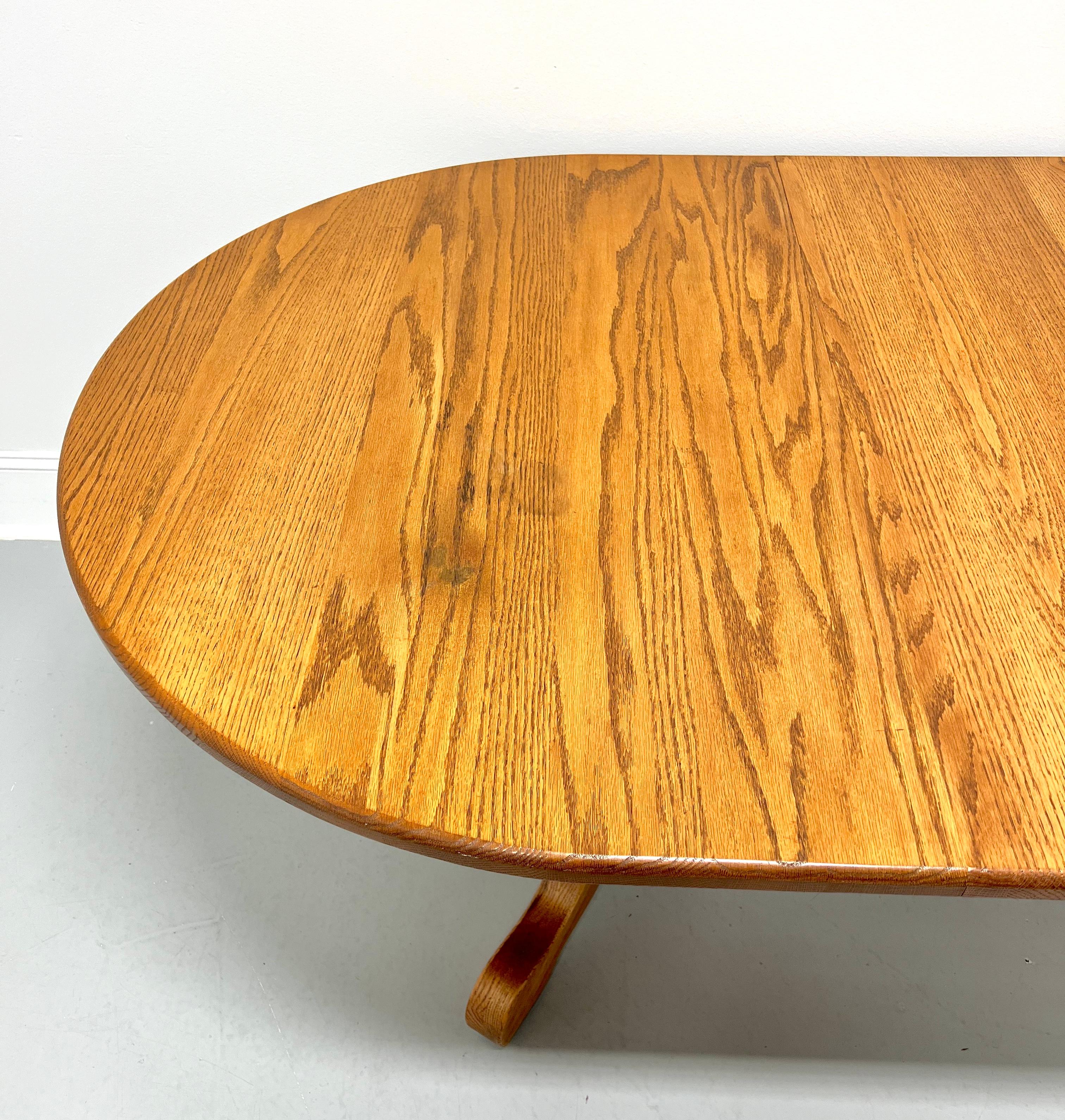 Métal Table de salle à manger à tréteaux oblongs en chêne de style Rockford Amish Made en vente