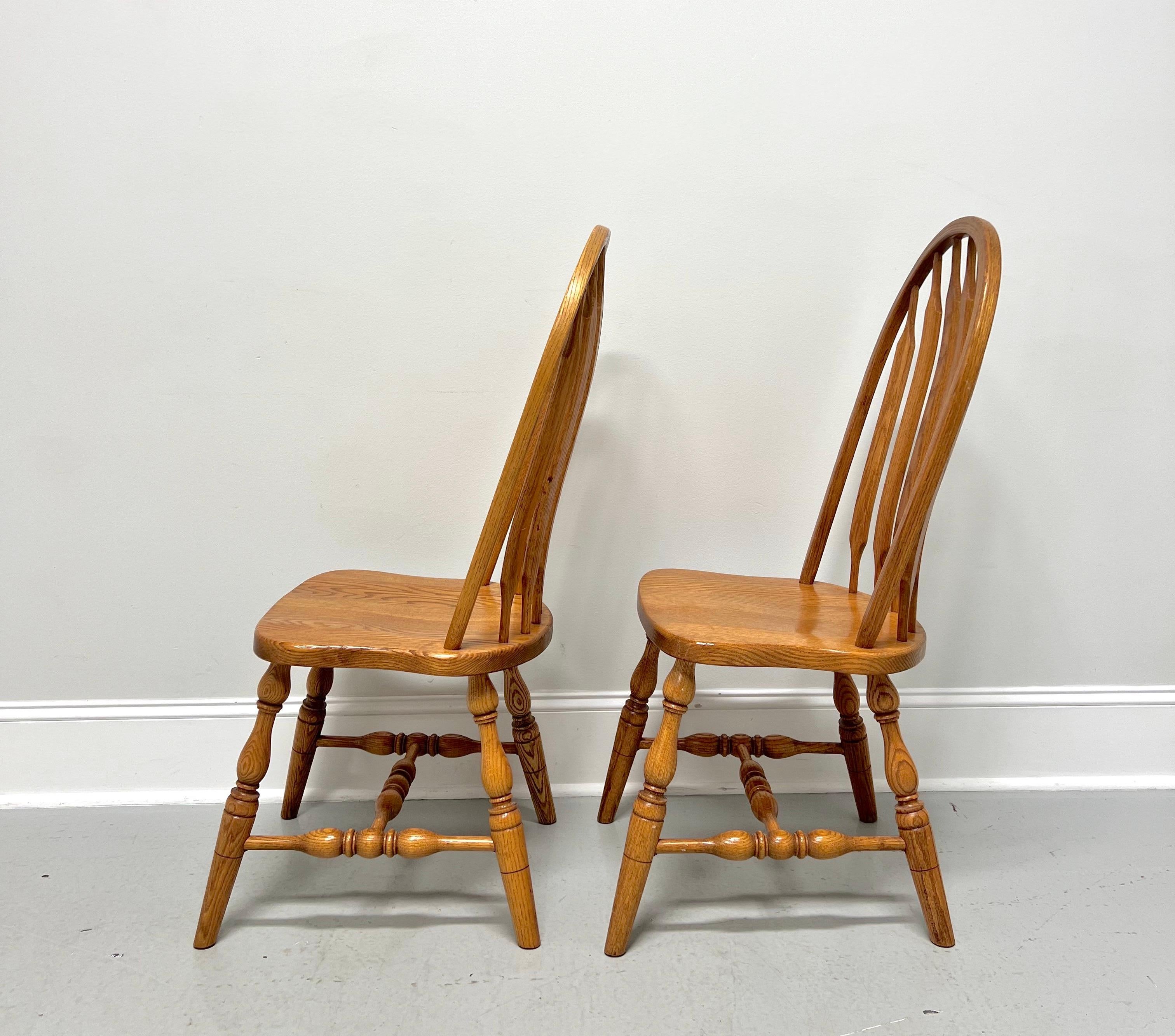 Amish Made Rockford Style Oak Windsor Dining Side Chairs - Pair In Good Condition For Sale In Charlotte, NC