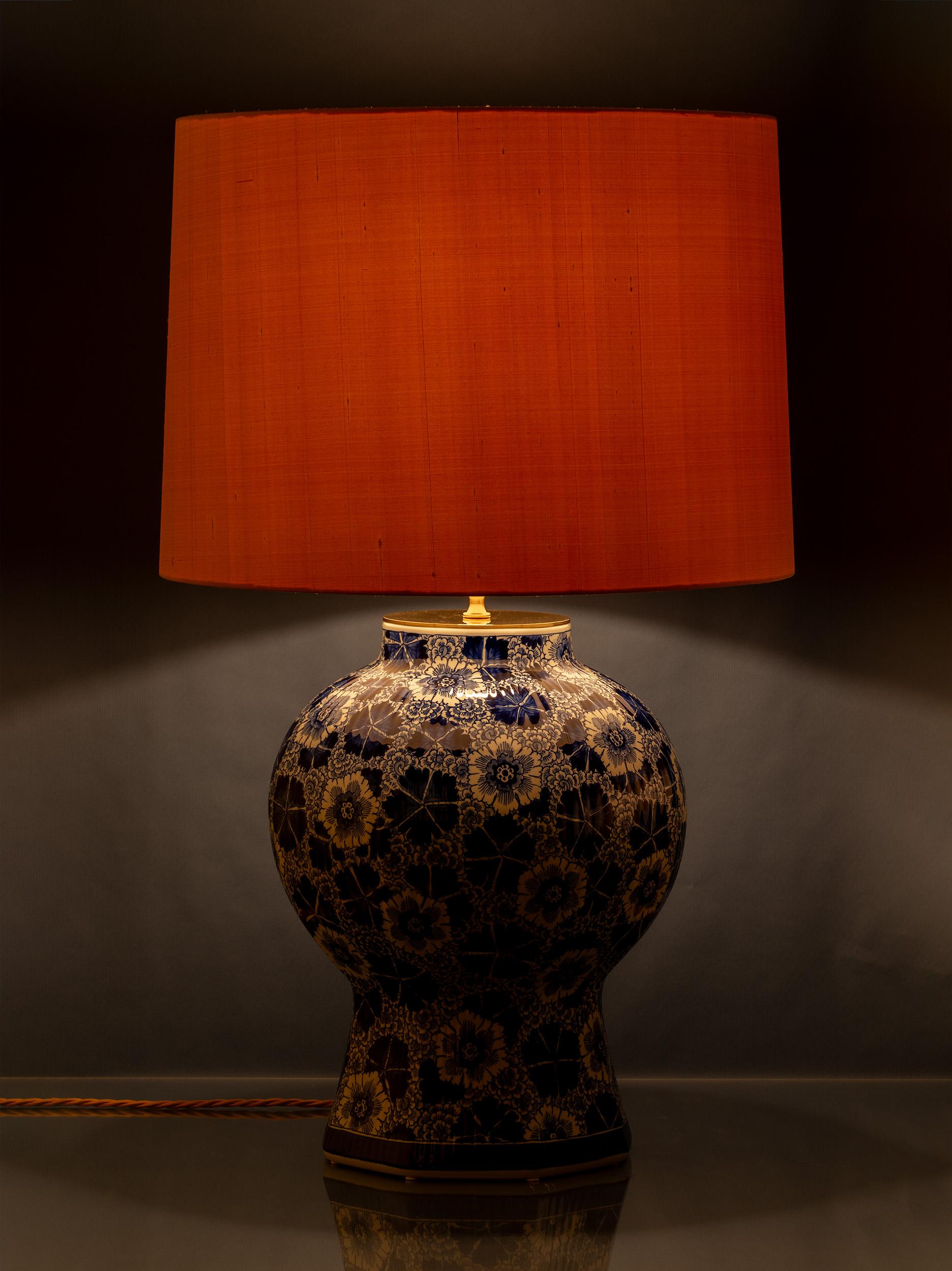 Amitābha Studio x Royal Delft: Limited Edition Hand-Painted Table Lamp For Sale 2
