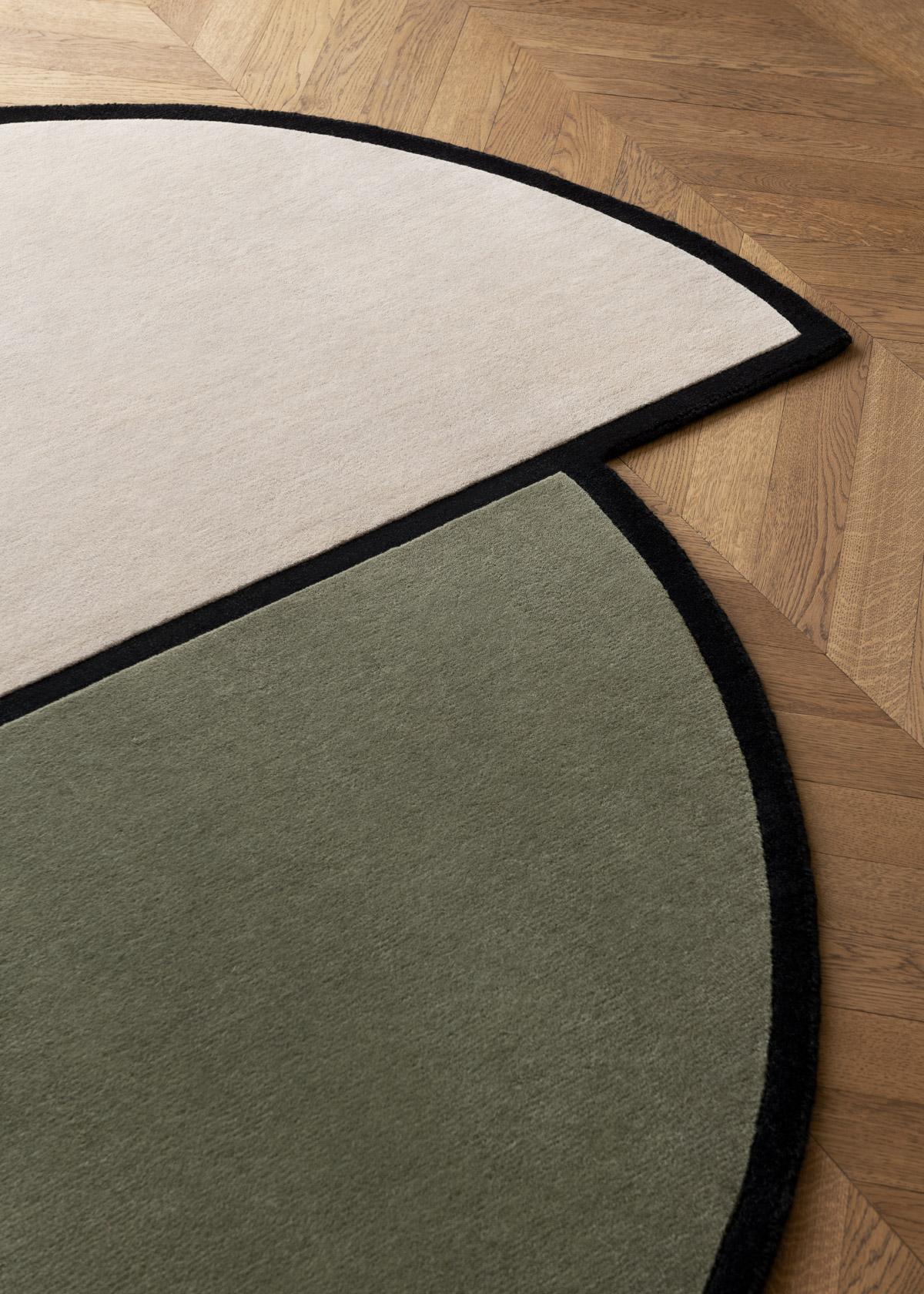 Modern AML 03, Cut Pile Round Rug, Norr Mälarstrand Collection For Sale