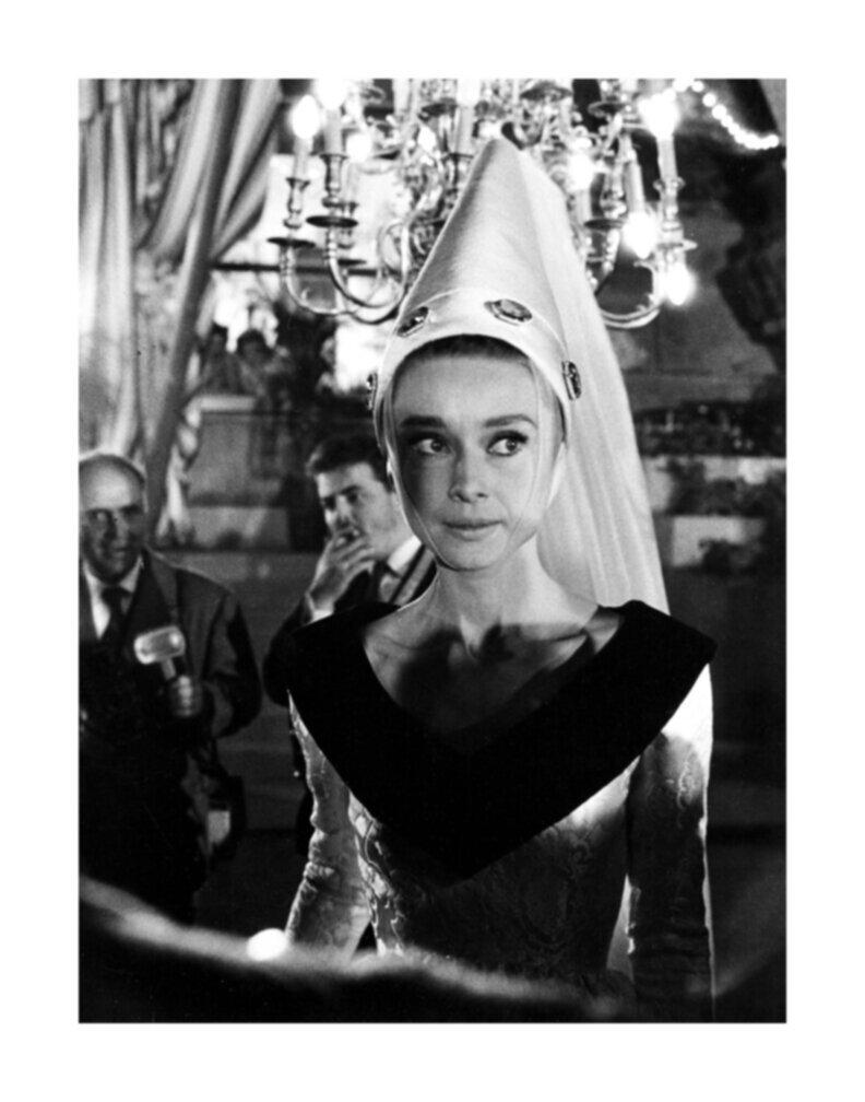 Amleto Calzolari Black and White Photograph - Audrey Hepburn in Paris When It Sizzles