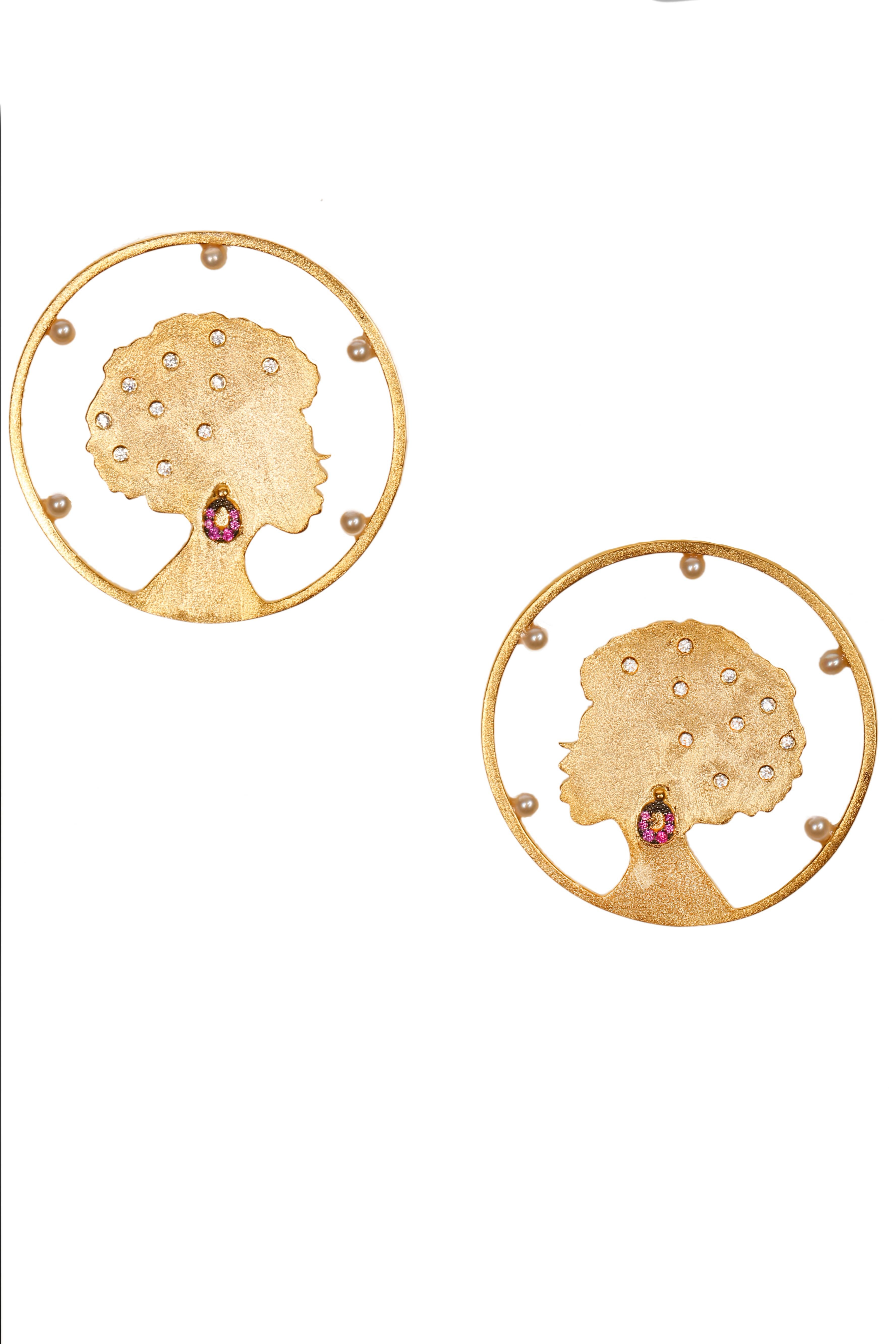 Contemporain Boucles d'oreilles Ammanii avec perles d'eau douce en or Vermeil en vente