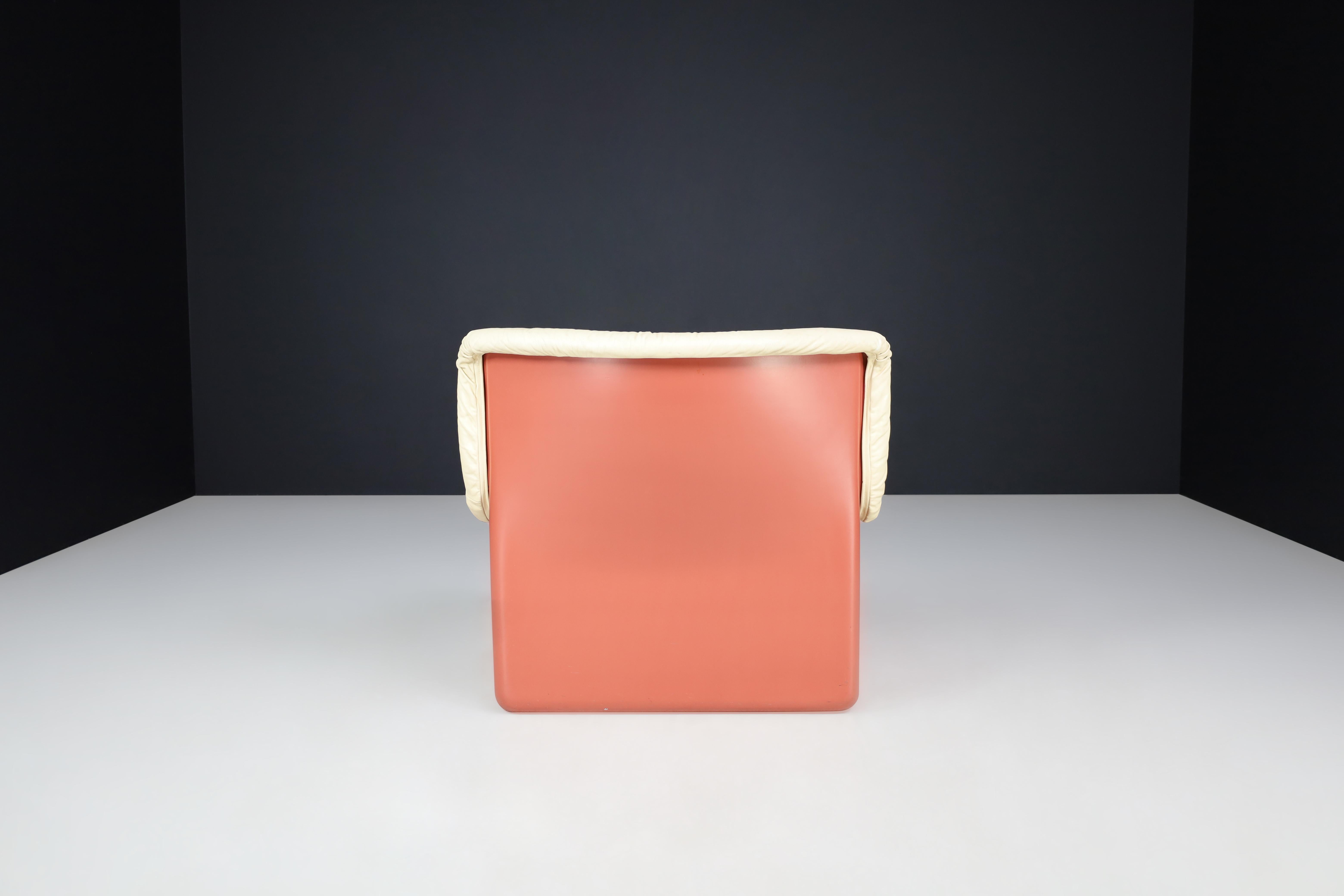 Pelle Ammannati & Vitelli Lounge Chair per Rossi di Albizzate, Italia, anni '70 in vendita