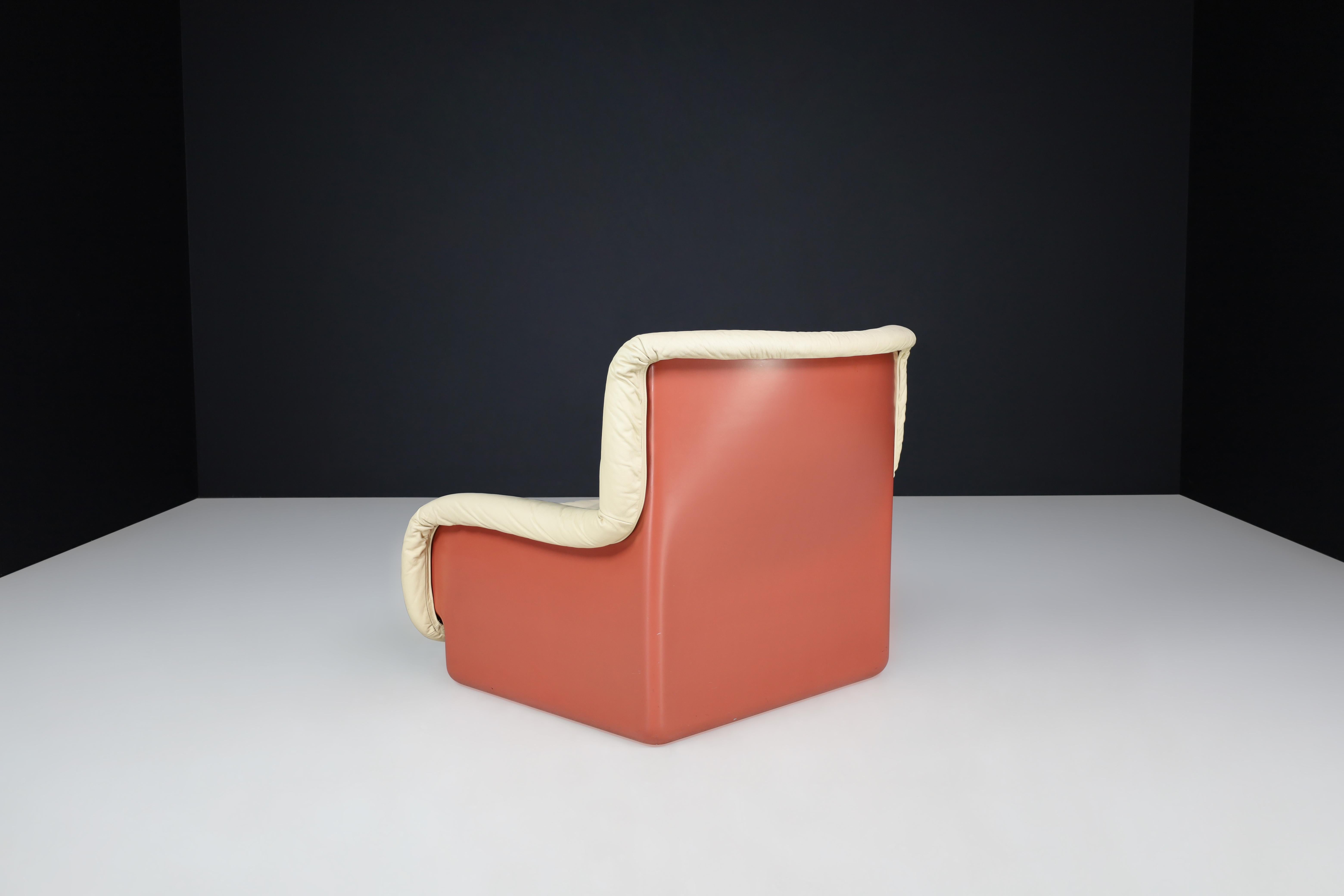 Ammannati & Vitelli Lounge Chair per Rossi di Albizzate, Italia, anni '70 in vendita 2