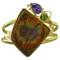 Ammonite Bracelet manchette en or 22 carats et 18 carats avec tourmaline, tanzanite et grenat