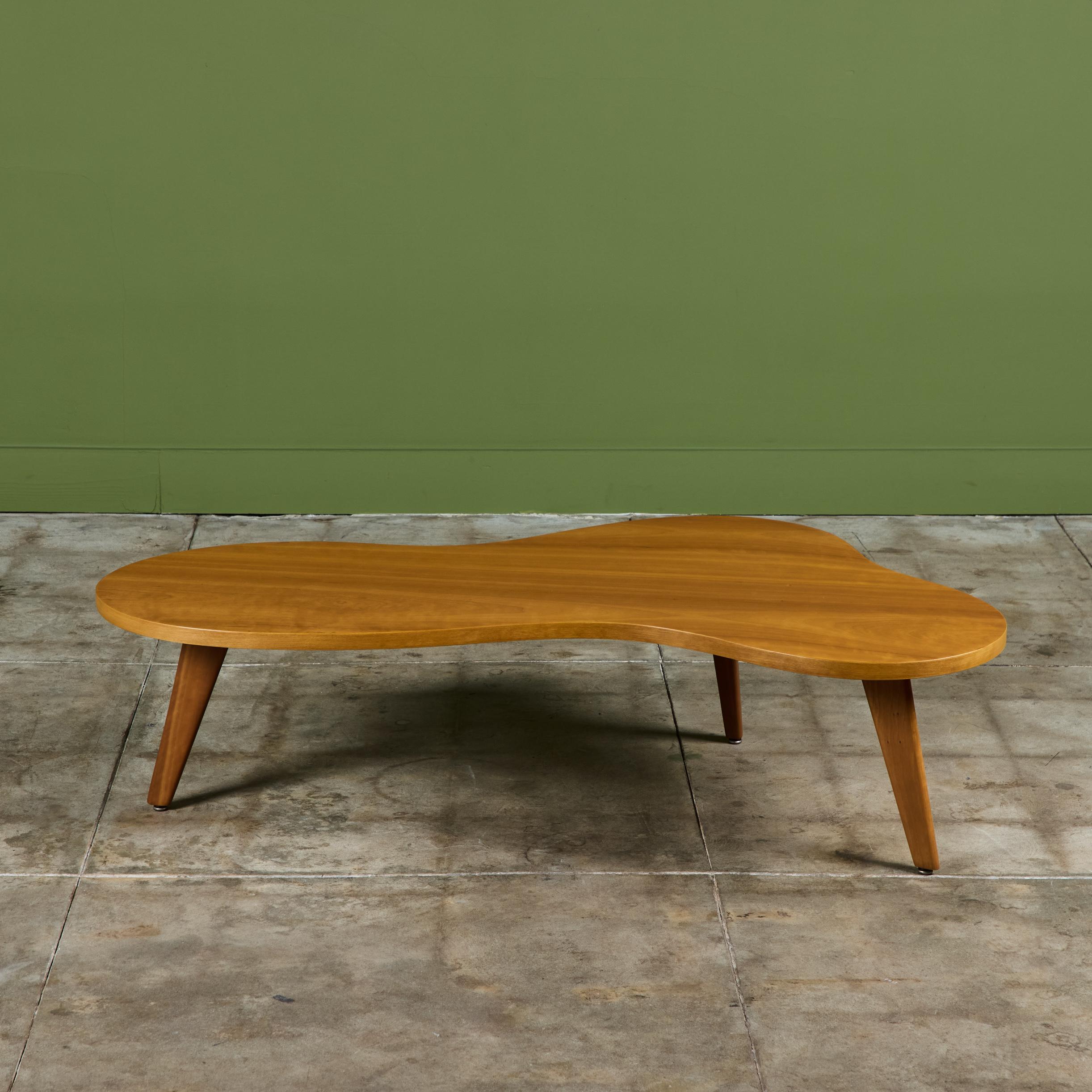 Table basse Amoeba de John Widdicomb en vente 3