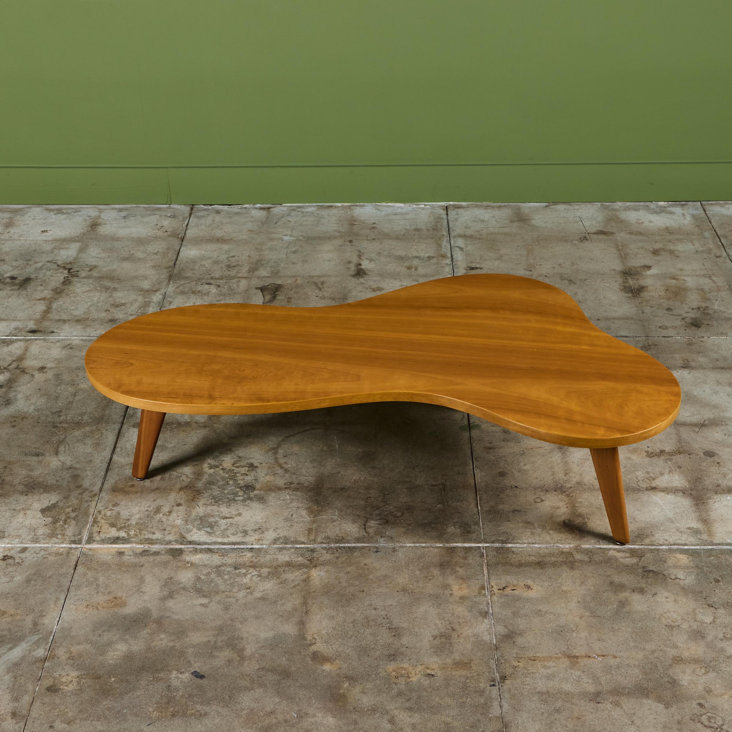 Table basse Amoeba de John Widdicomb en vente 6