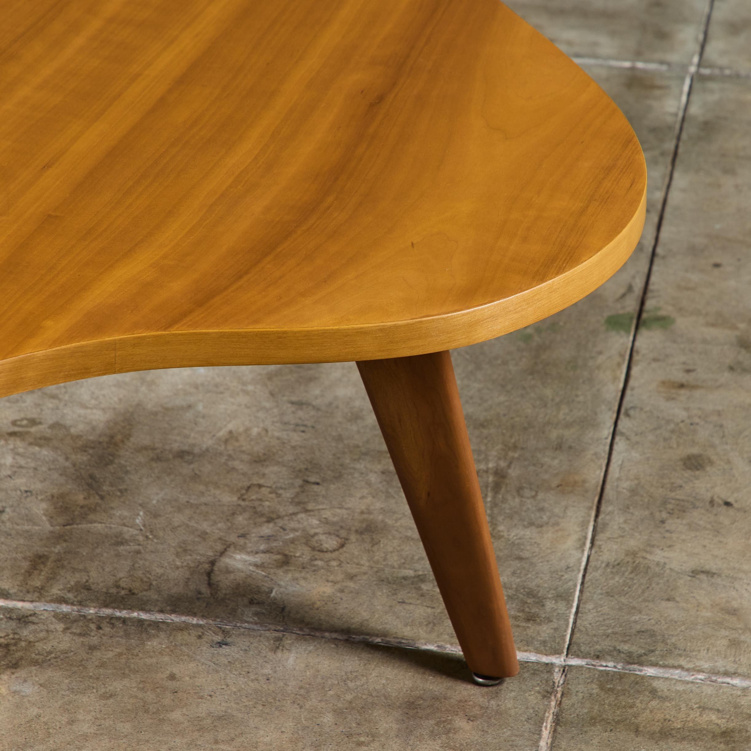 Table basse Amoeba de John Widdicomb en vente 8