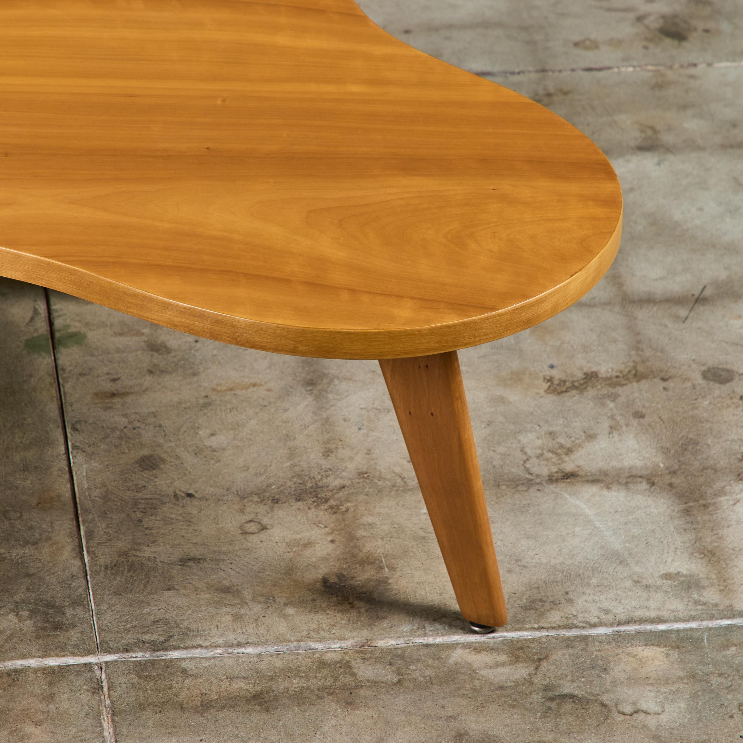 Table basse Amoeba de John Widdicomb en vente 10