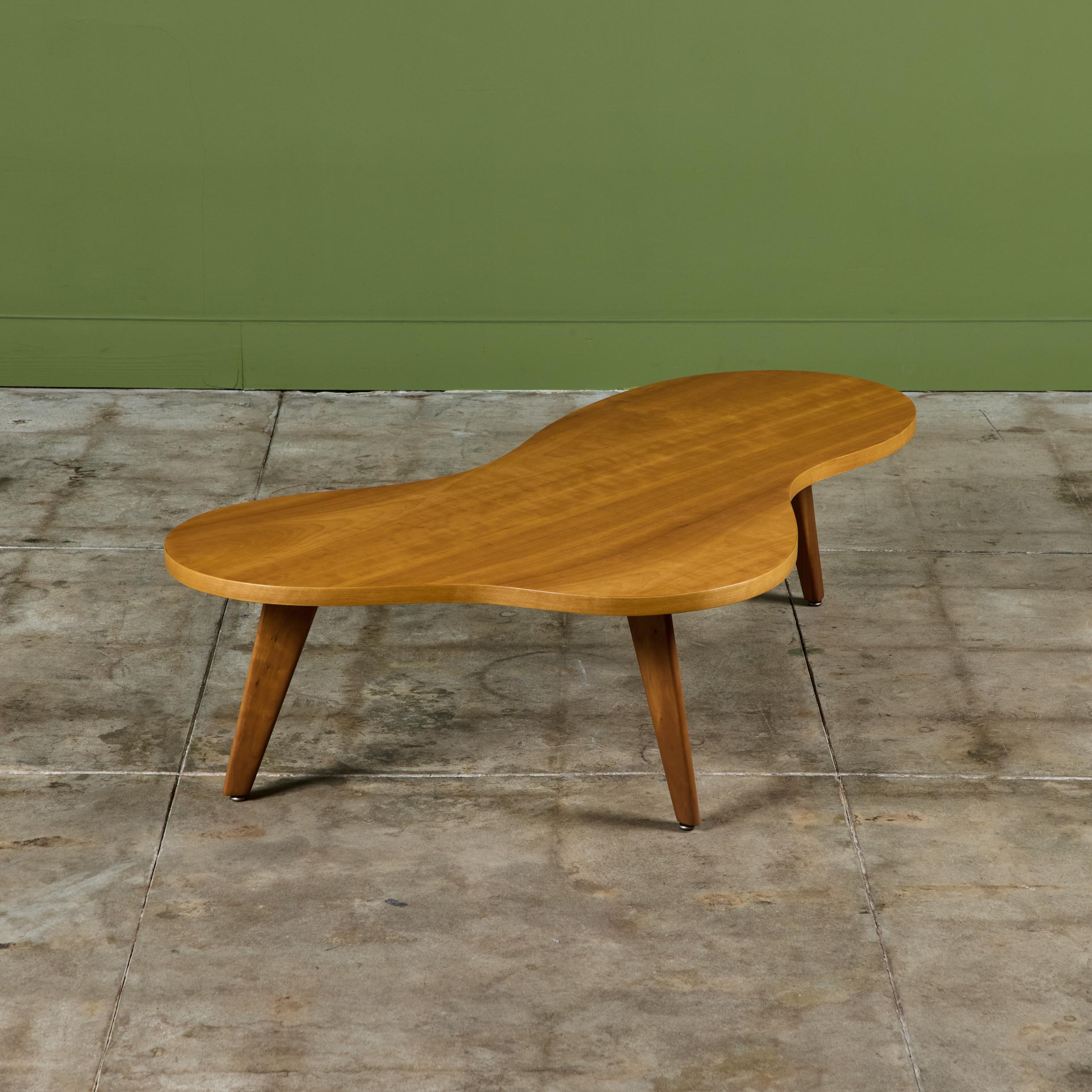 Mid-Century Modern Table basse Amoeba de John Widdicomb en vente