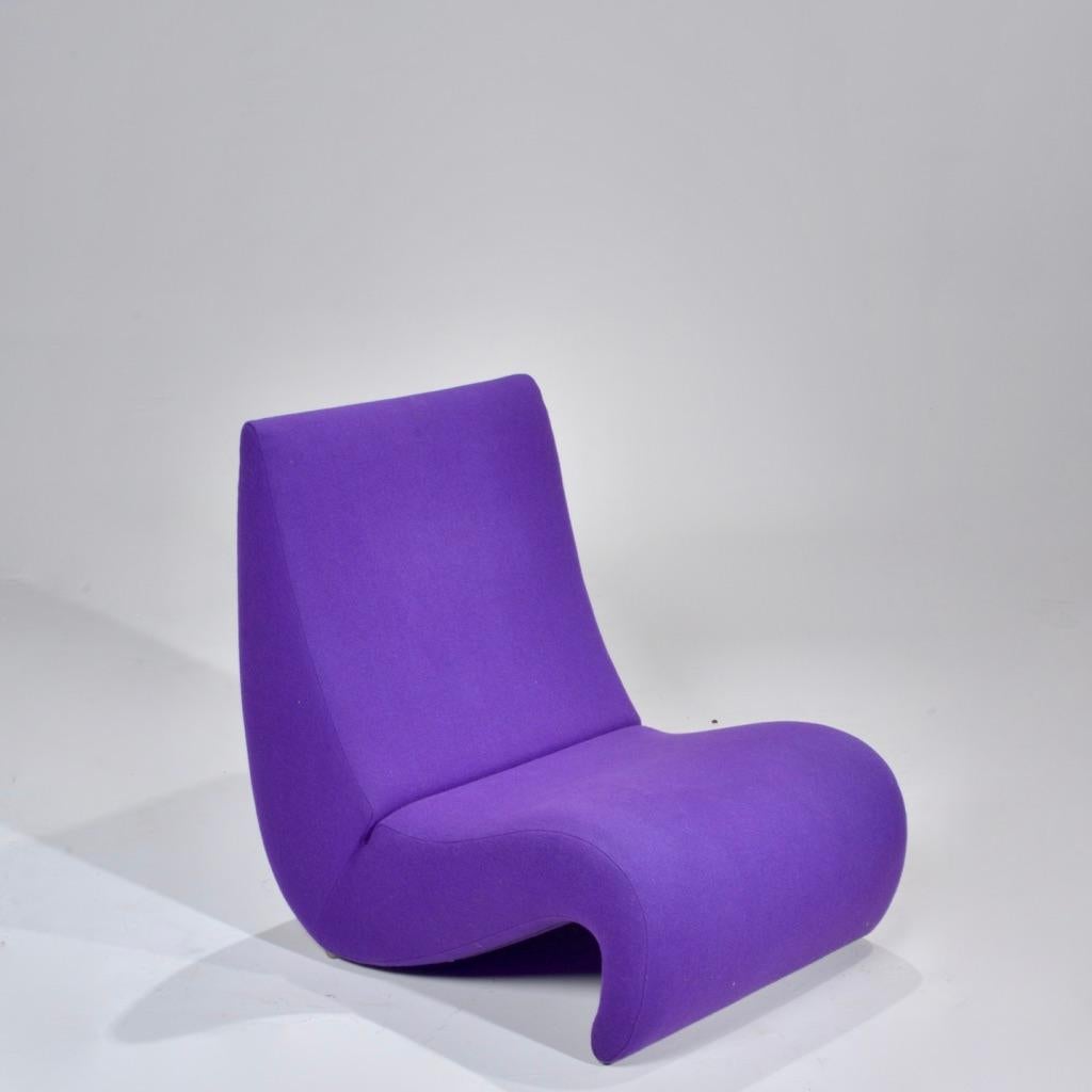Amoebe was created by Verner Panton in 1970 for his Visiona installation. The Amoebe chair offers a high level of comfort due to its upholstered surfaces and the flexible back shell. 

Currently on display in our LA showroom.


  