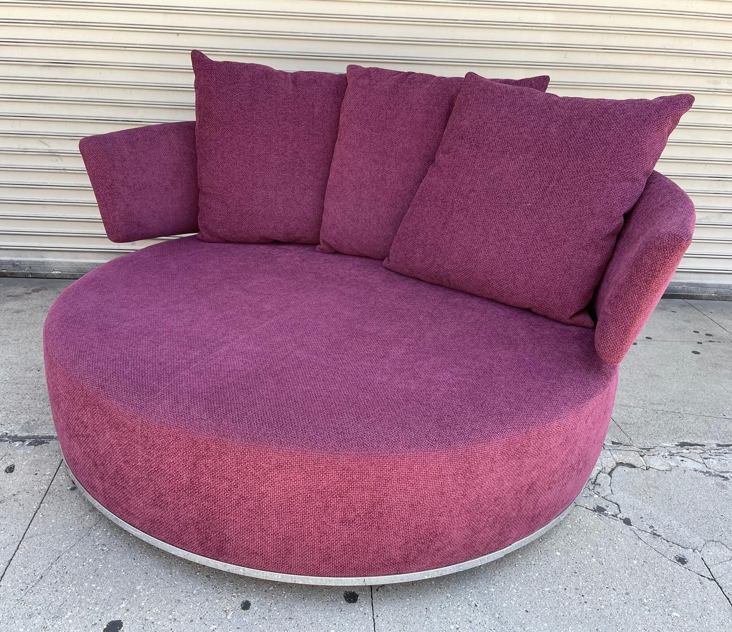 Stunning circular swivel sofa 