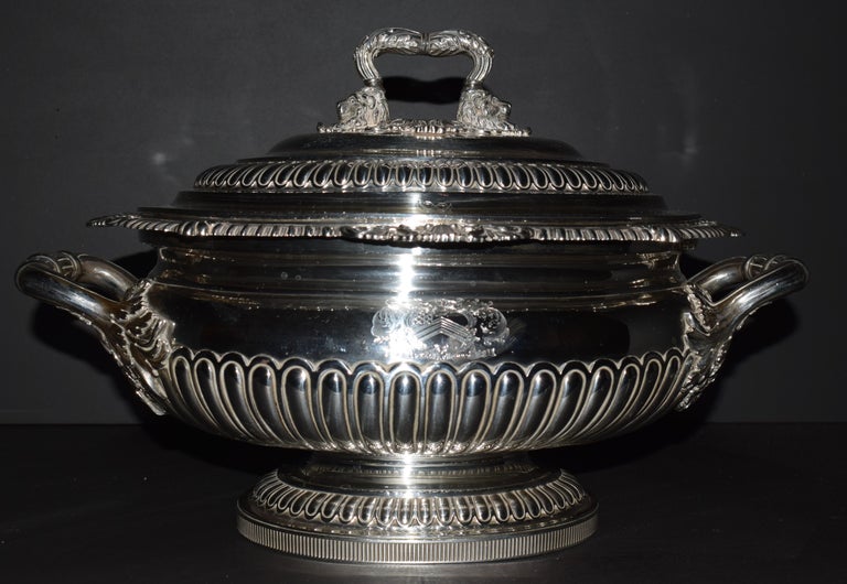 Amoral Sterling Silver Tureen, London, circa 1817 For Sale 2