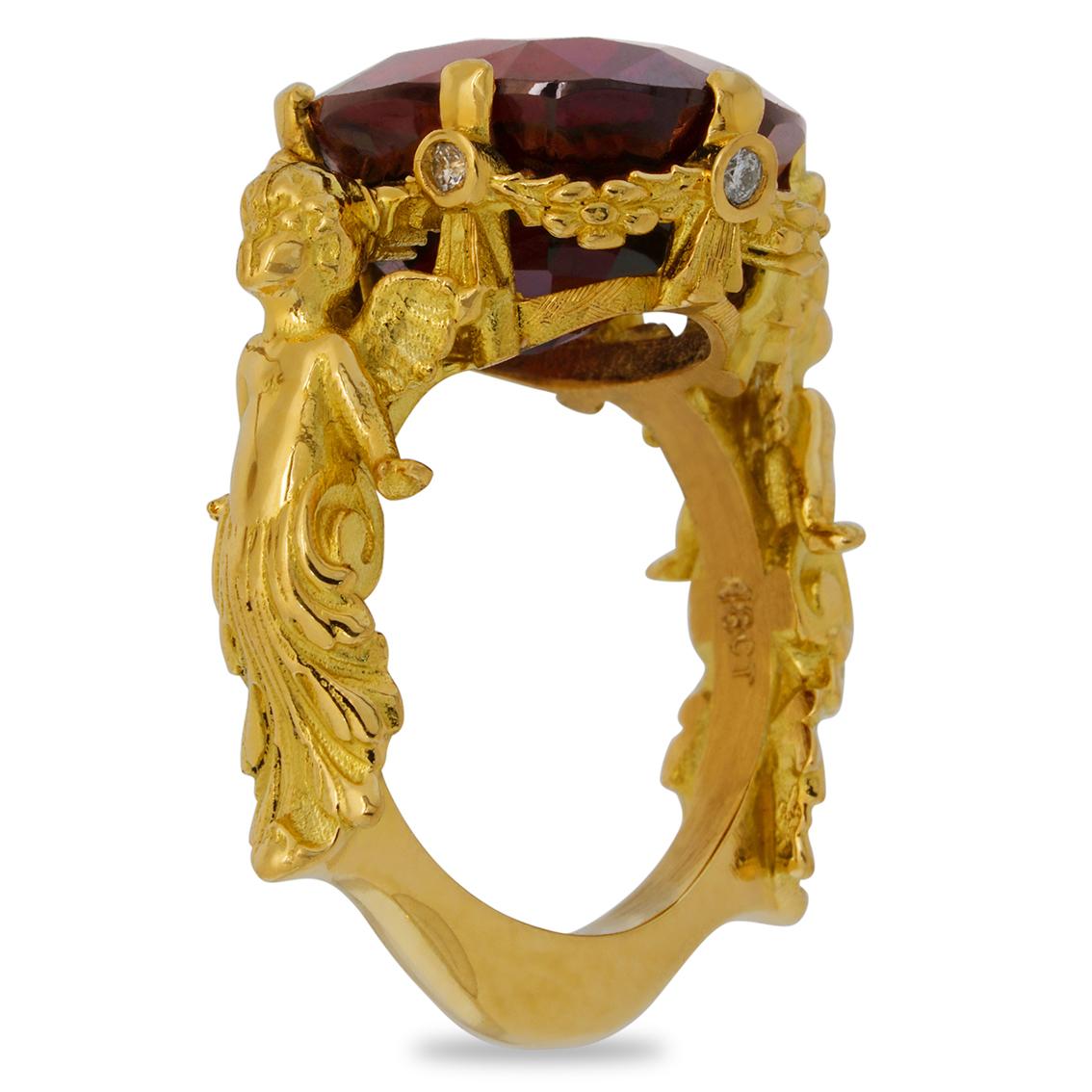 Renaissance Amorini Ring in 18 Karat Yellow Gold with Garnet and White Diamonds