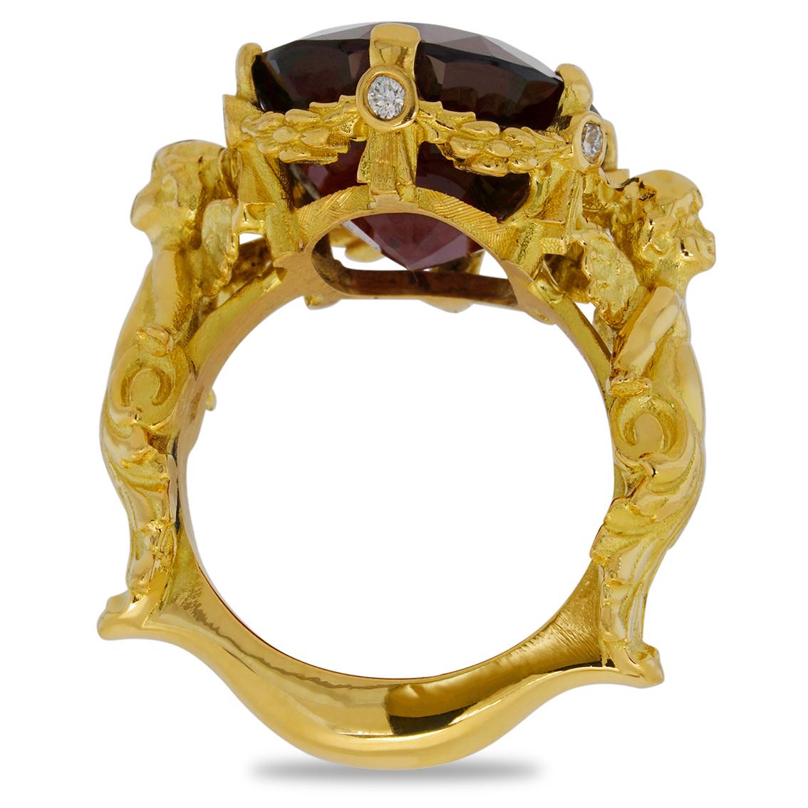 Amorini Ring in 18 Karat Yellow Gold with Garnet and White Diamonds In New Condition In Melbourne, Vic