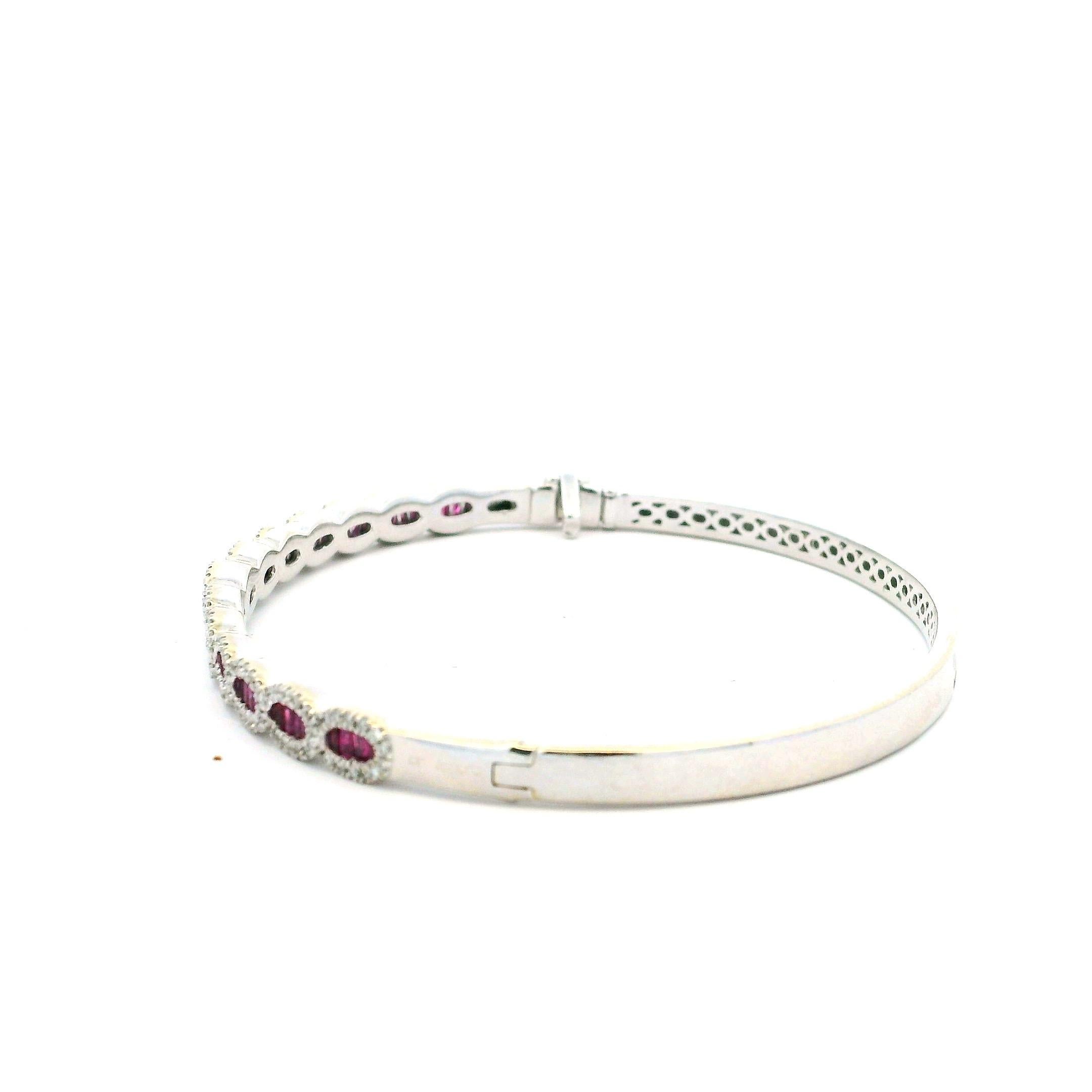 Donna Amoro 14K White Gold Ruby and Diamond Halo Bangle Bracelet, 3.0 Carat Total in vendita