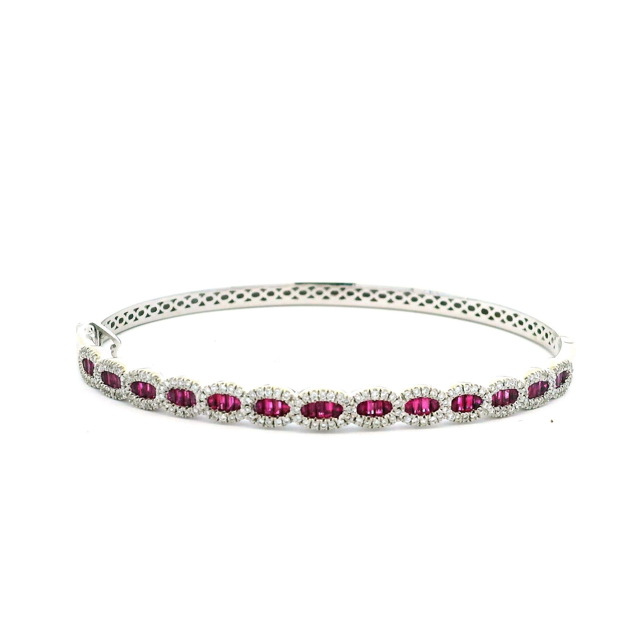 Amoro 14K White Gold Ruby and Diamond Halo Bangle Bracelet, 3.0 Carat Total in vendita 1