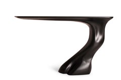 Table console murale Frolic teinture ébène sur bois de frêne, tournée à gauche par Amorph
