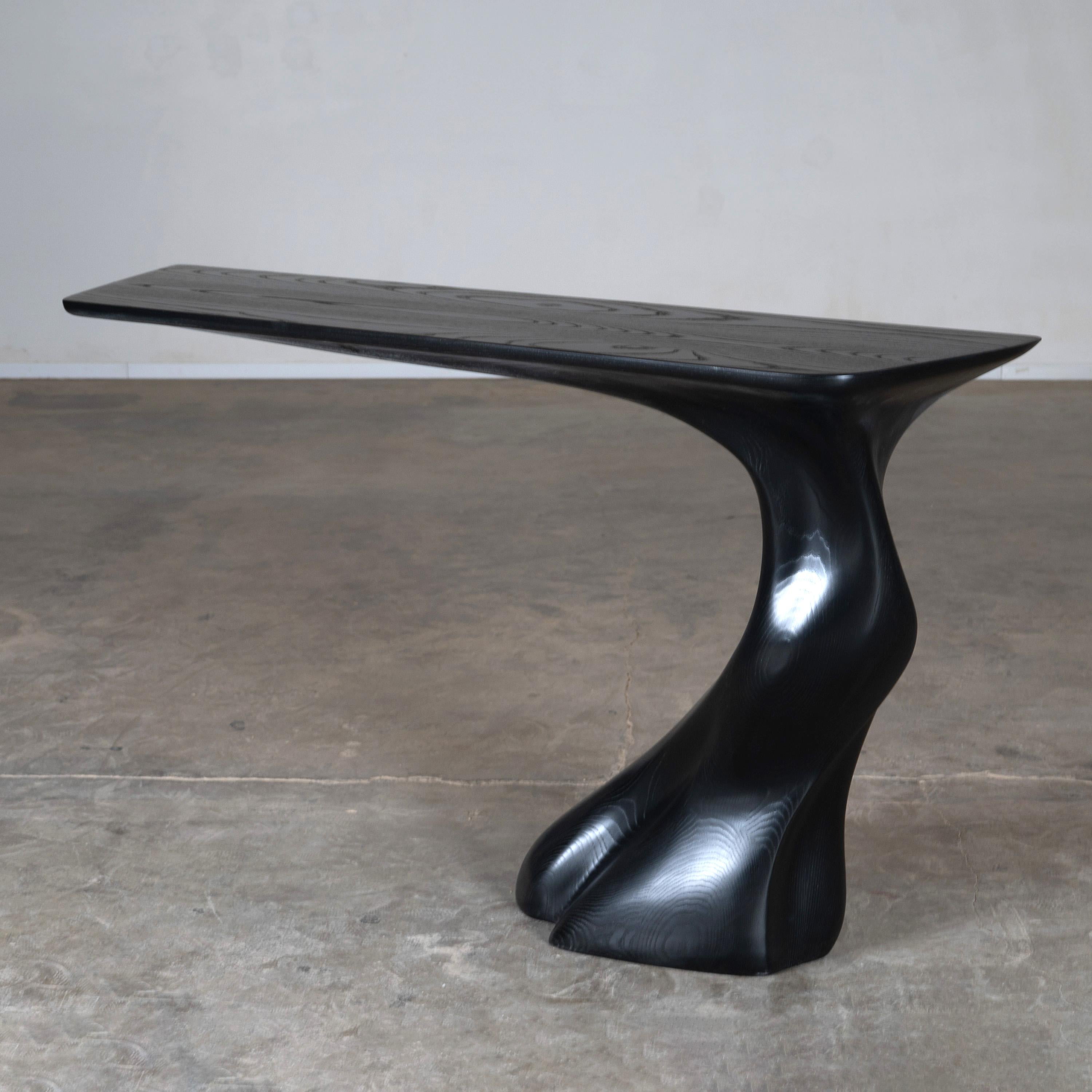 Table console murale Frolic teinture ébène sur bois de frêne, tournée à gauche par Amorph Neuf - En vente à Los Angeles, CA