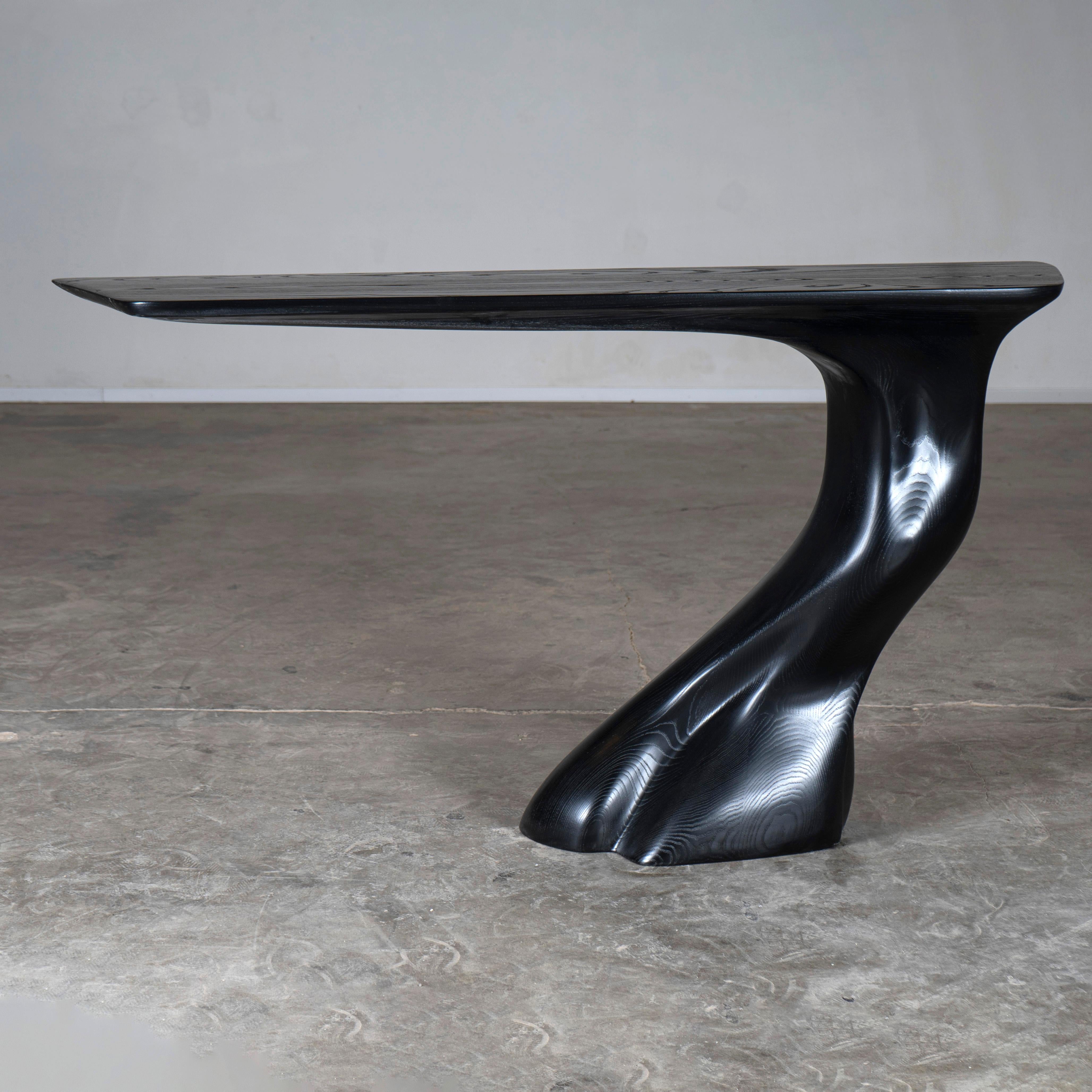 XXIe siècle et contemporain Table console murale Frolic teinture ébène sur bois de frêne, tournée à gauche par Amorph en vente