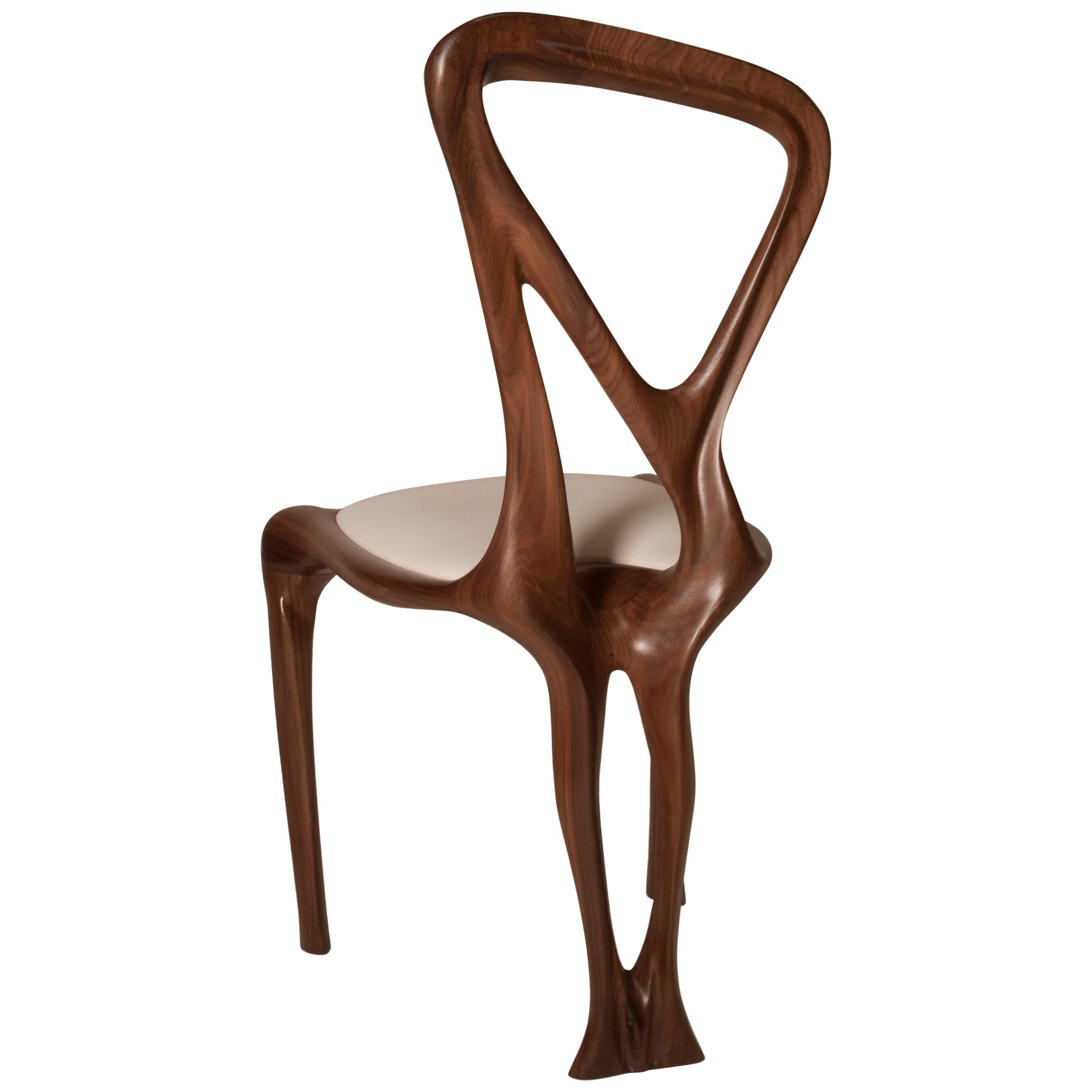 Chaise de salle à manger Gazelle Amorph, noyer massif, teinture naturelle en vente