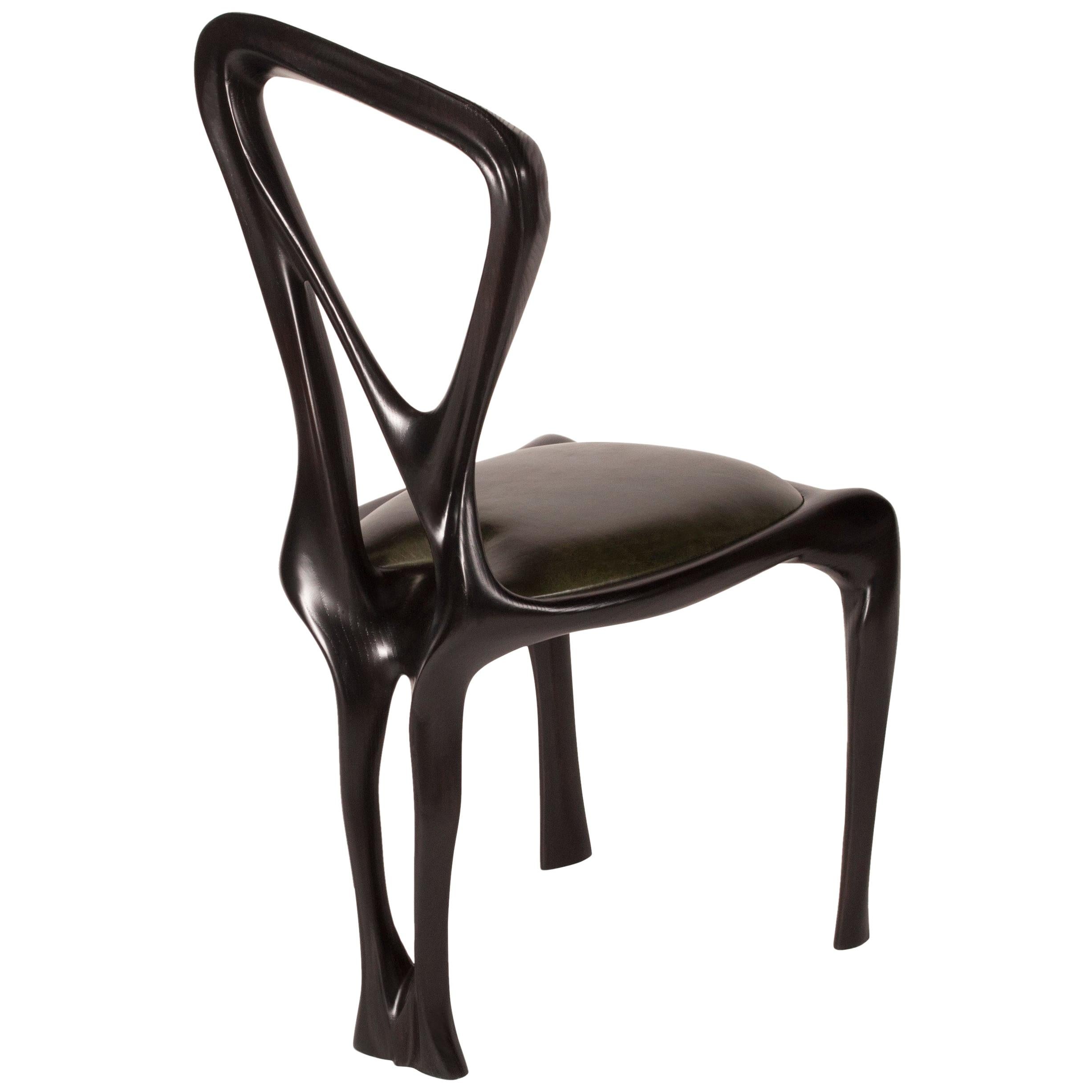 Chaise de salle à manger Gazelle Amorph, bois massif, teinture ébène en vente