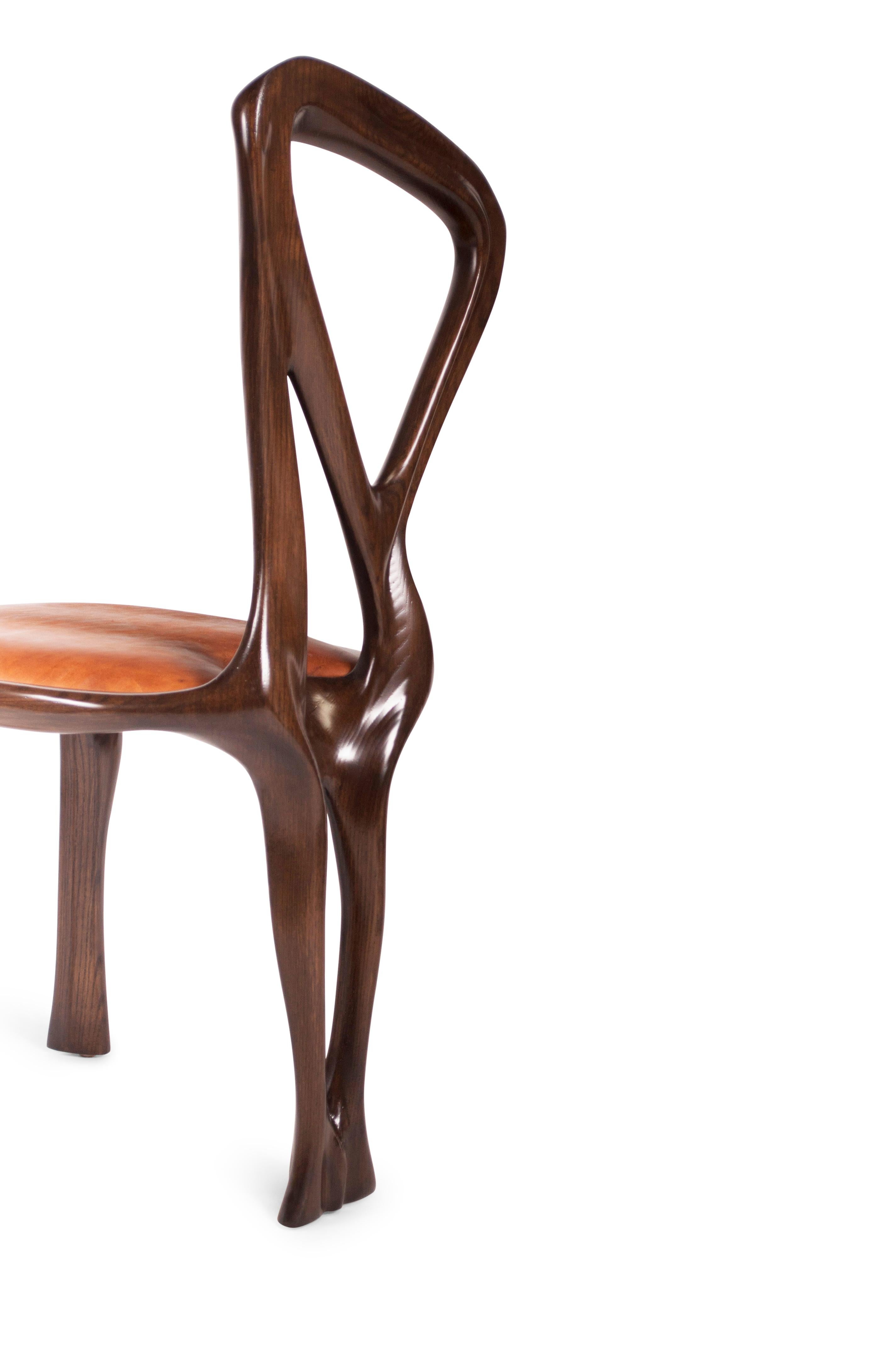 Chaise de salle à manger Gazelle Amorph, bois massif, noyer teinté graphite en vente 1