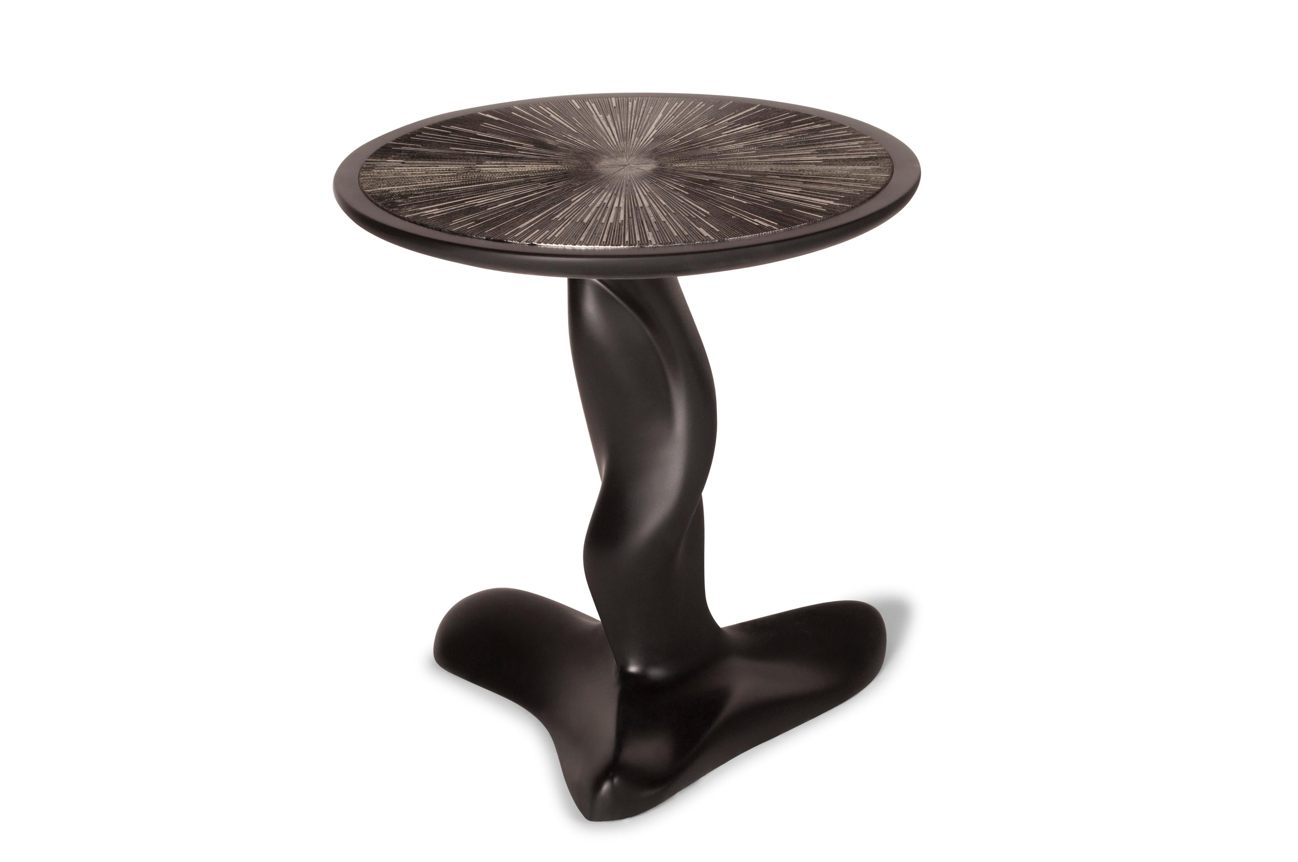 Modern Amorph Helios Site Table, Back Matte Lacquer, with Silver Leaves Gilding For Sale