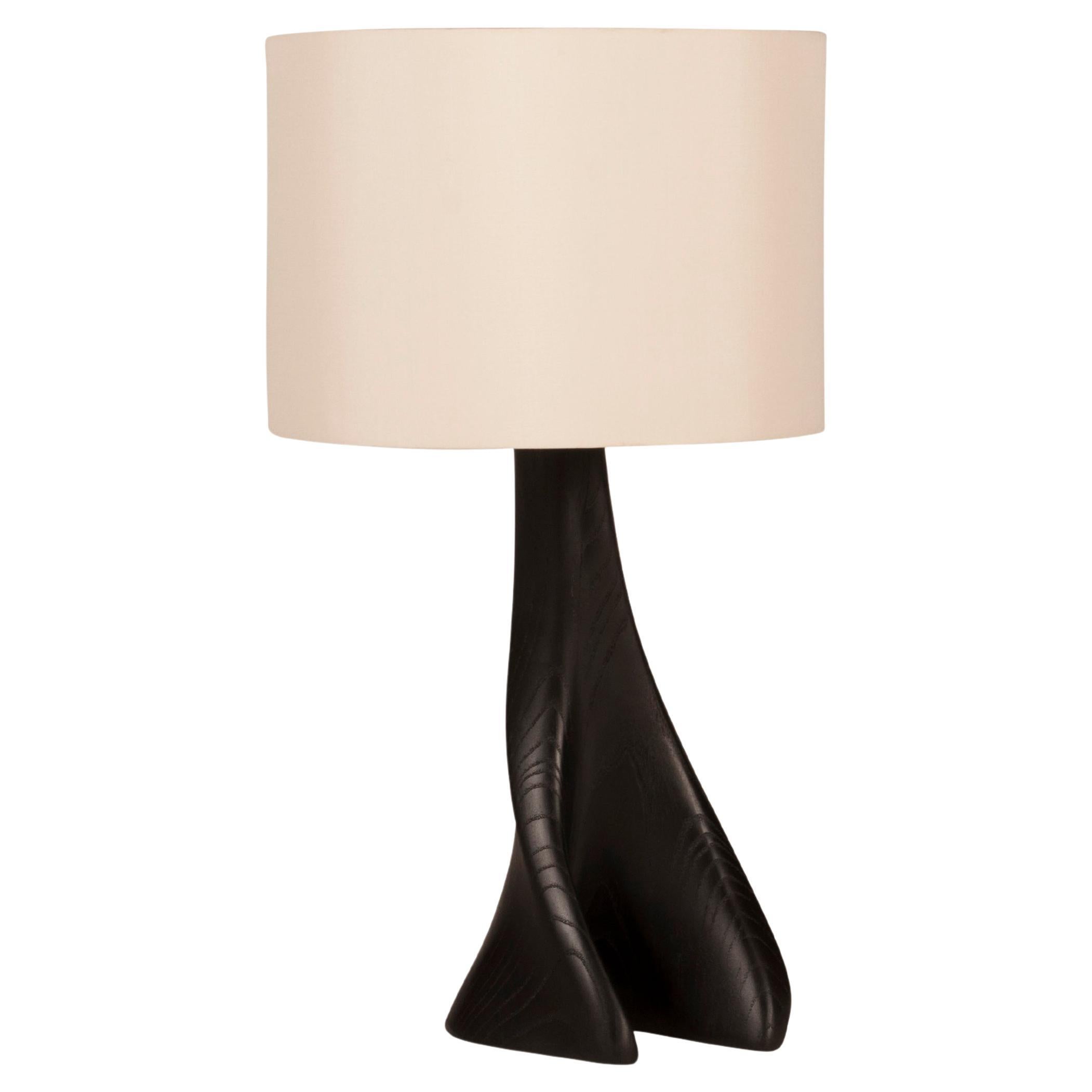 Lampe Nile sur bois de frêne avec abat-jour en soie ivoire par Amorph
