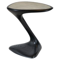 Palm Beistelltisch, Ebenholzbeschichtung, Escheholz mit Steinplatte von Amorph
