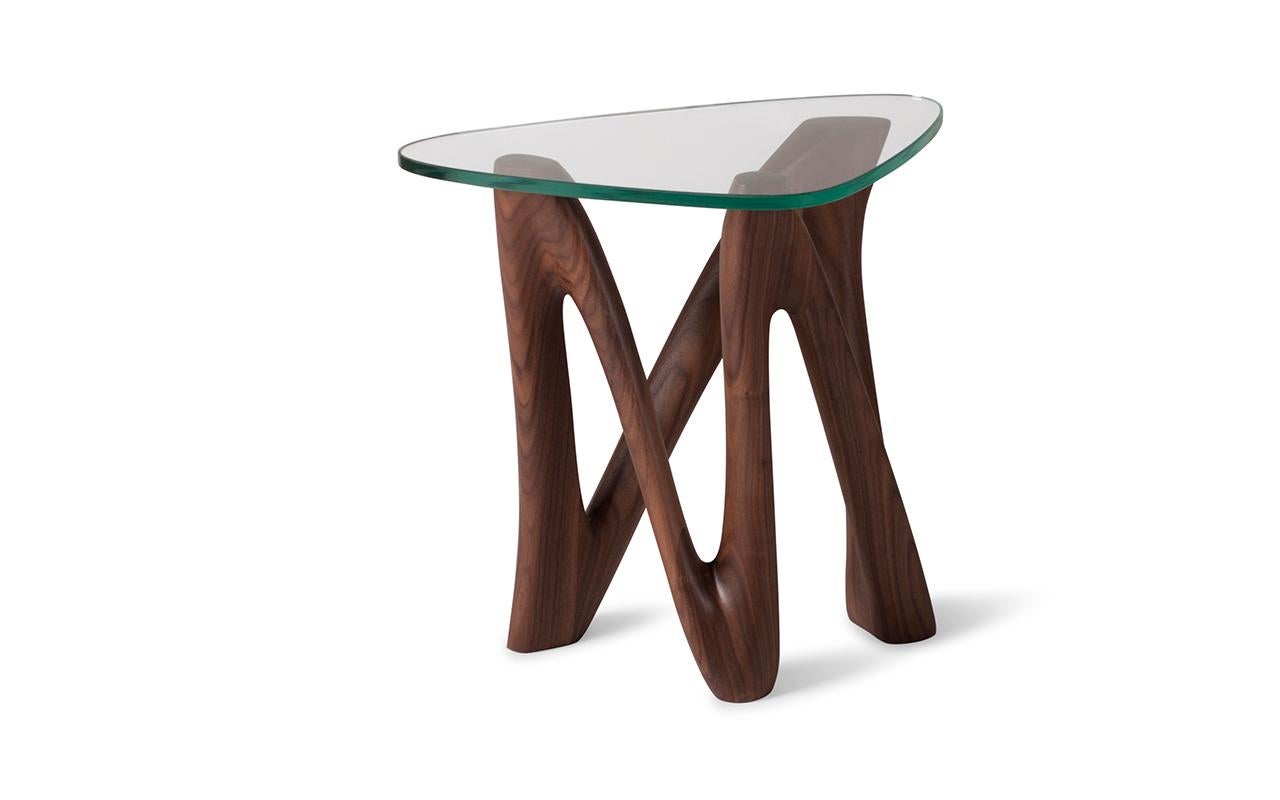 Modern Amorph Ronia Side Table with Glass in Walnut Wood Natural Stain with Glass For Sale