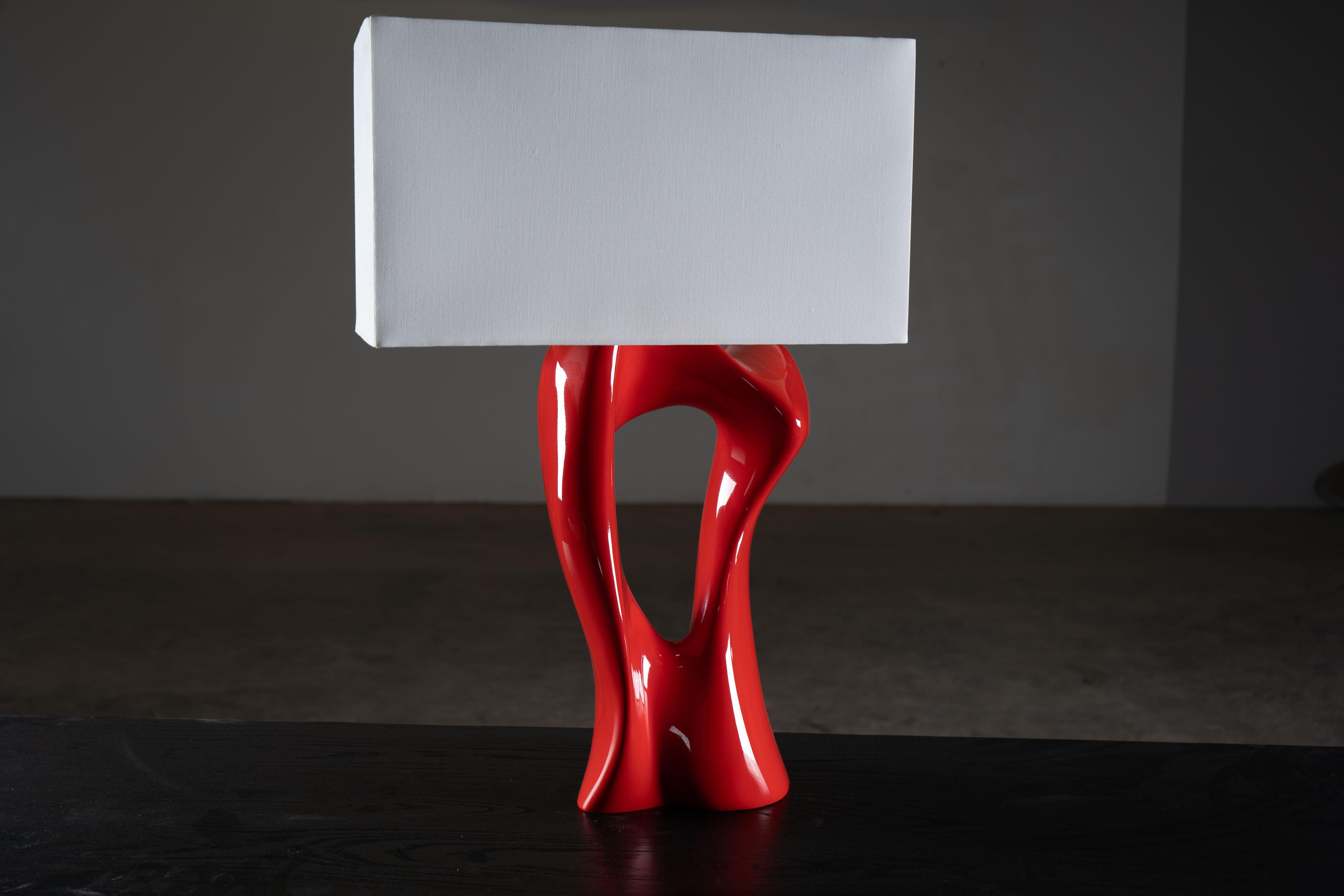 Vesta table lamp, Red Glossy Lacquer with Ivory Silk Shade by Amorph In New Condition For Sale In Los Angeles, CA