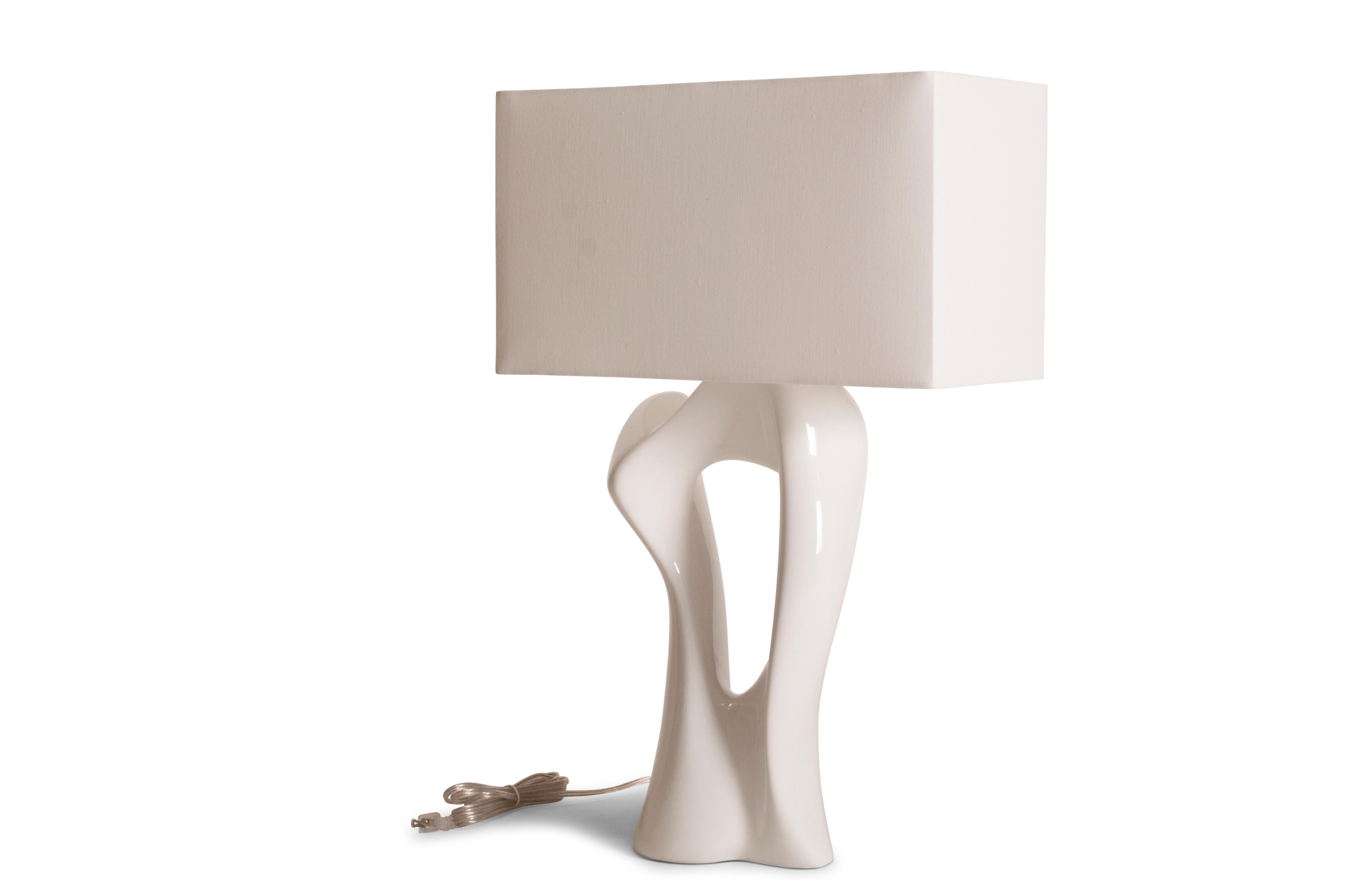 American Amorph Vesta Table Lamp in White Lacquered Finish with silk shade  For Sale