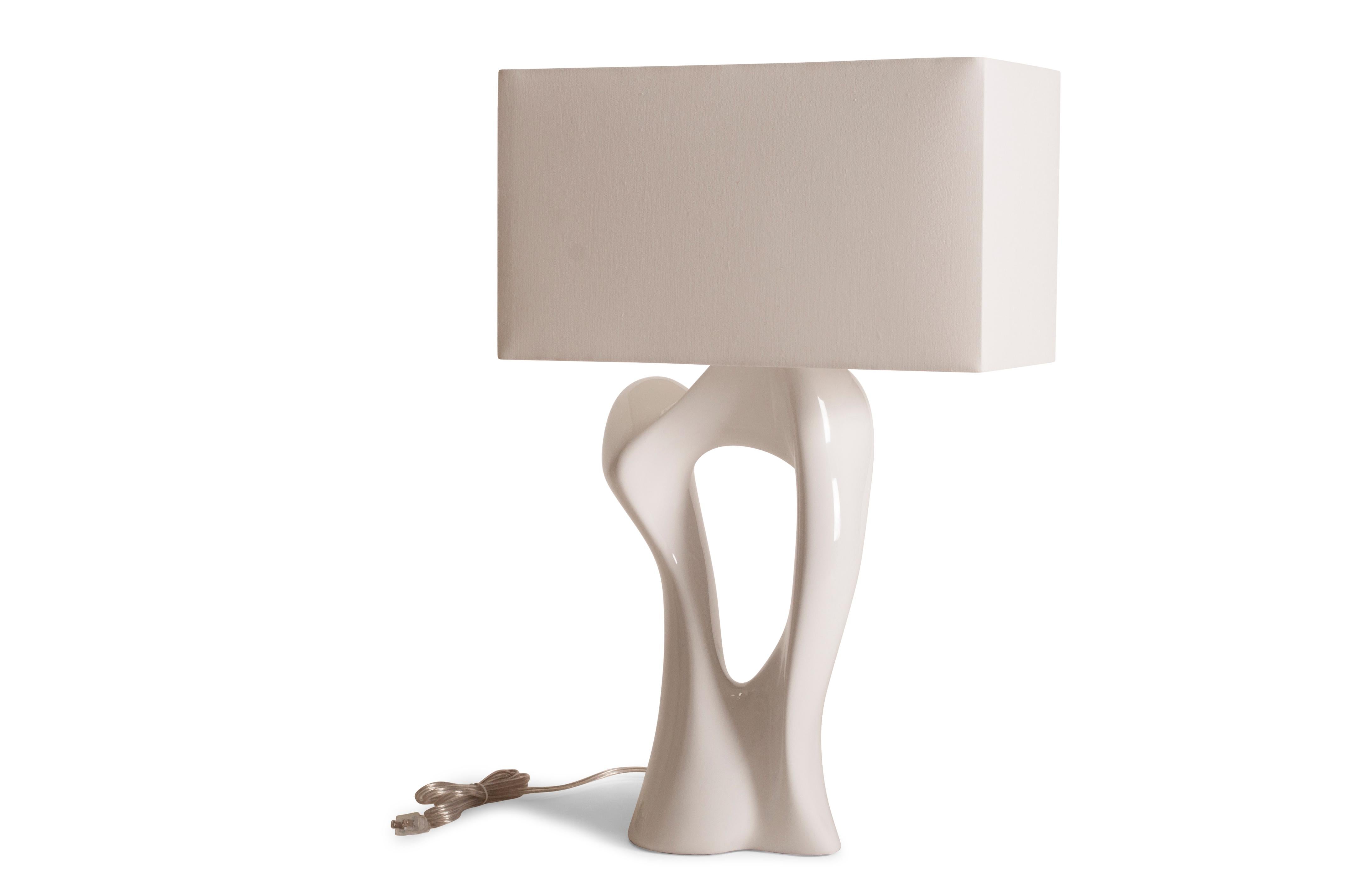 Carved Amorph Vesta Table Lamp in White Lacquered Finish with silk shade  For Sale